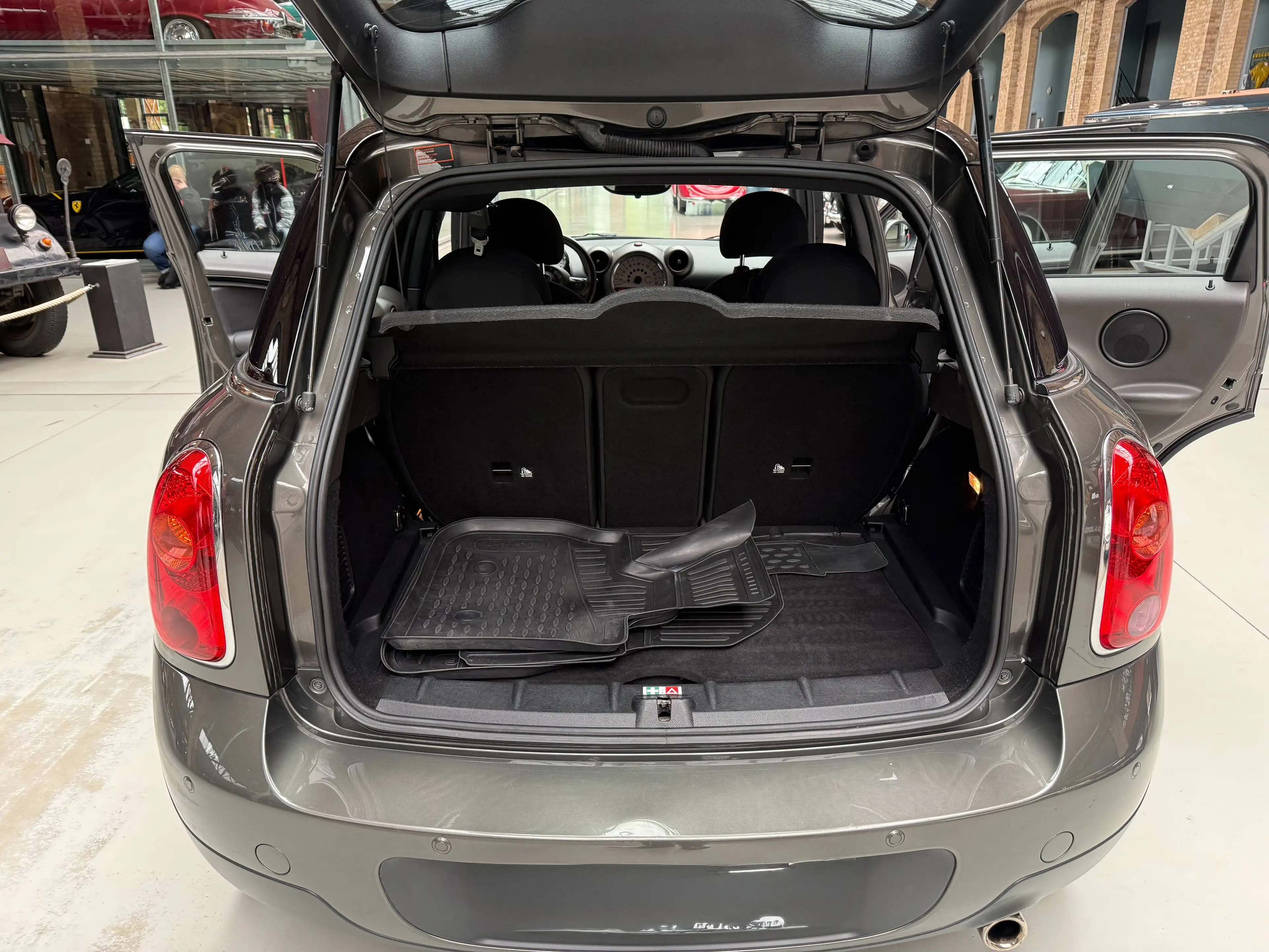 MINI Cooper Countryman Cooper — photo 12