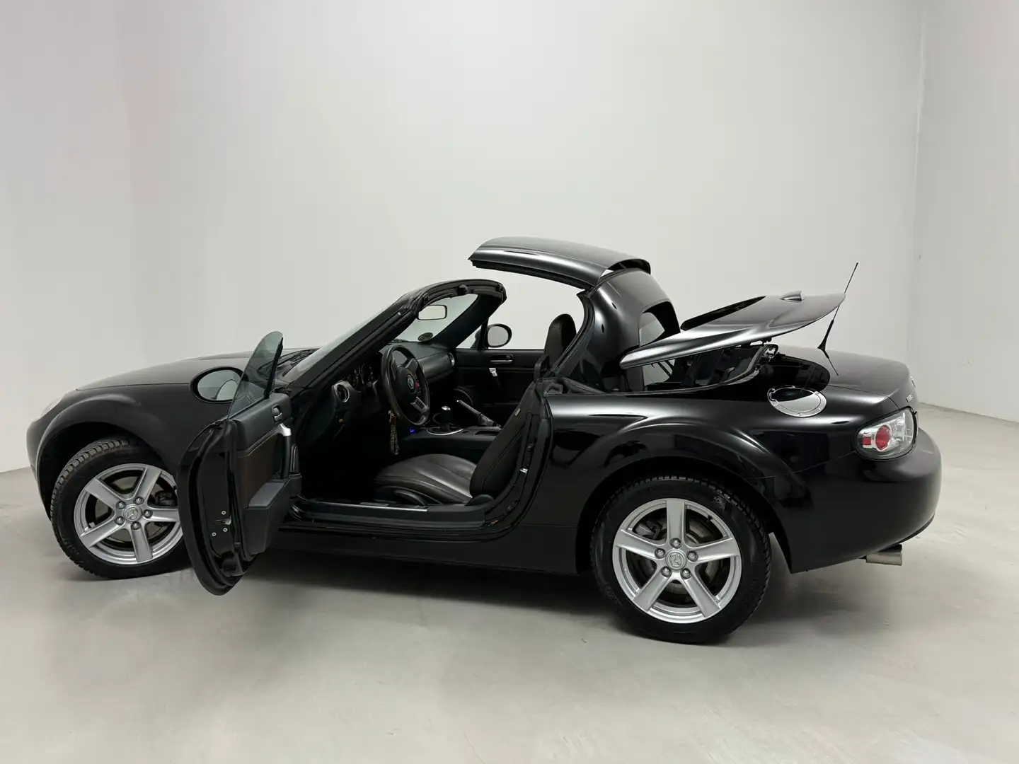 Mazda MX-5 NC1 1,8 Cabrio-Limousine Černá - 1
