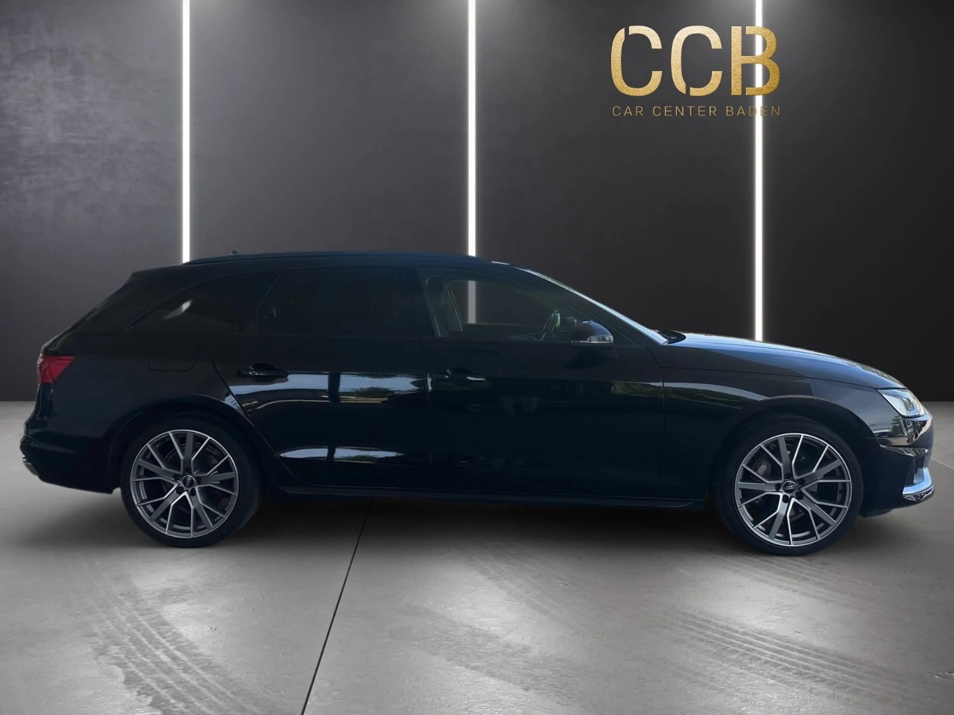 Audi A4 Avant 40 TDI quattro advanced/Tempomat/1.Hand — photo 4