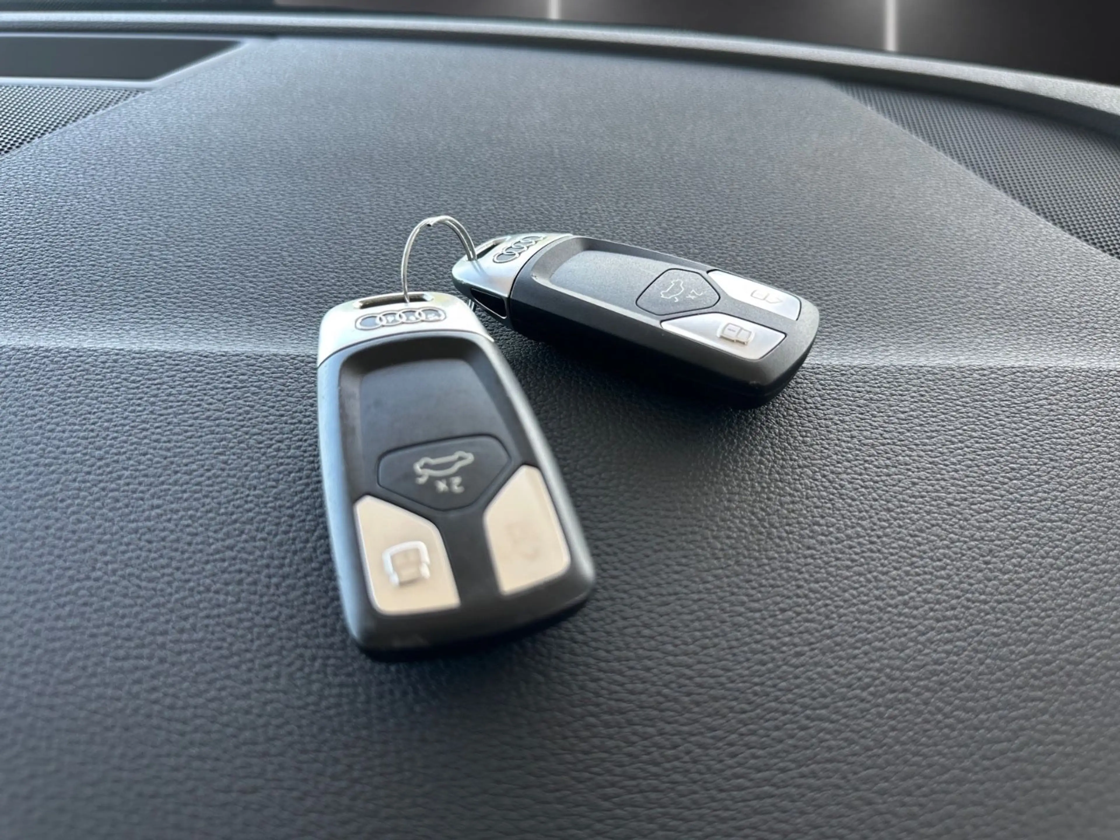Audi A4 Avant 40 TDI quattro advanced/Tempomat/1.Hand — photo 25