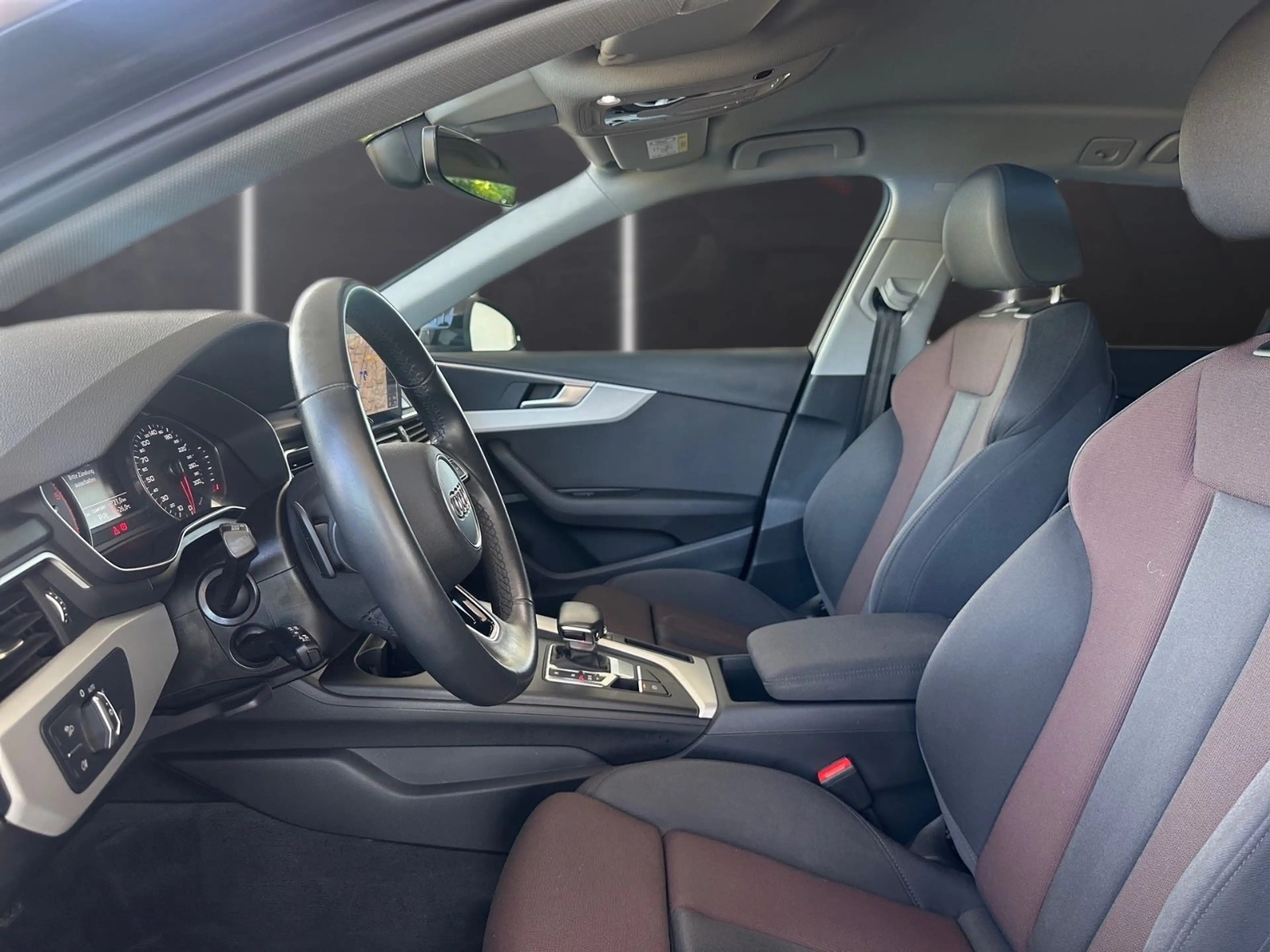 Audi A4 Avant 40 TDI quattro advanced/Tempomat/1.Hand — photo 16