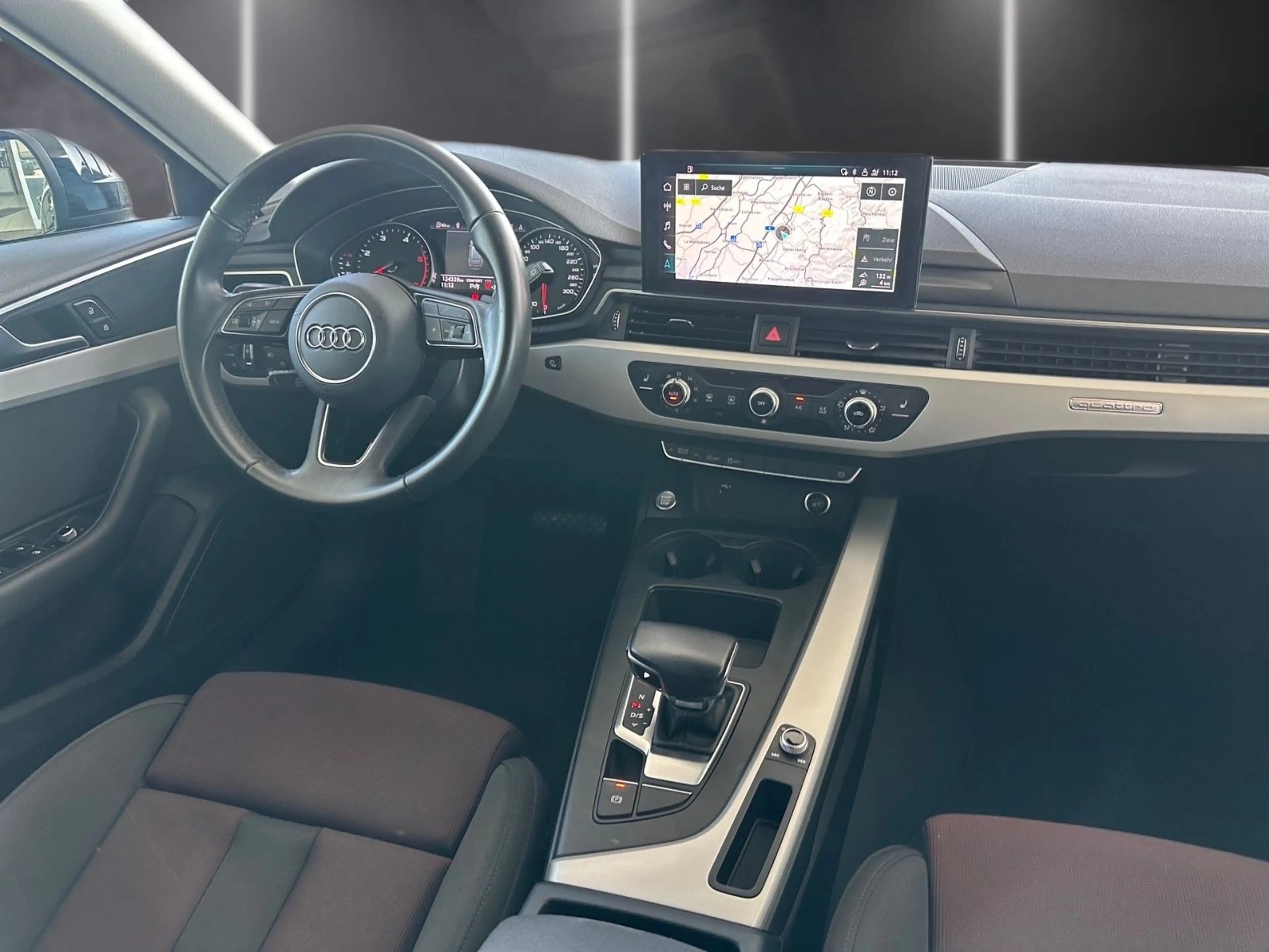 Audi A4 Avant 40 TDI quattro advanced/Tempomat/1.Hand — photo 23