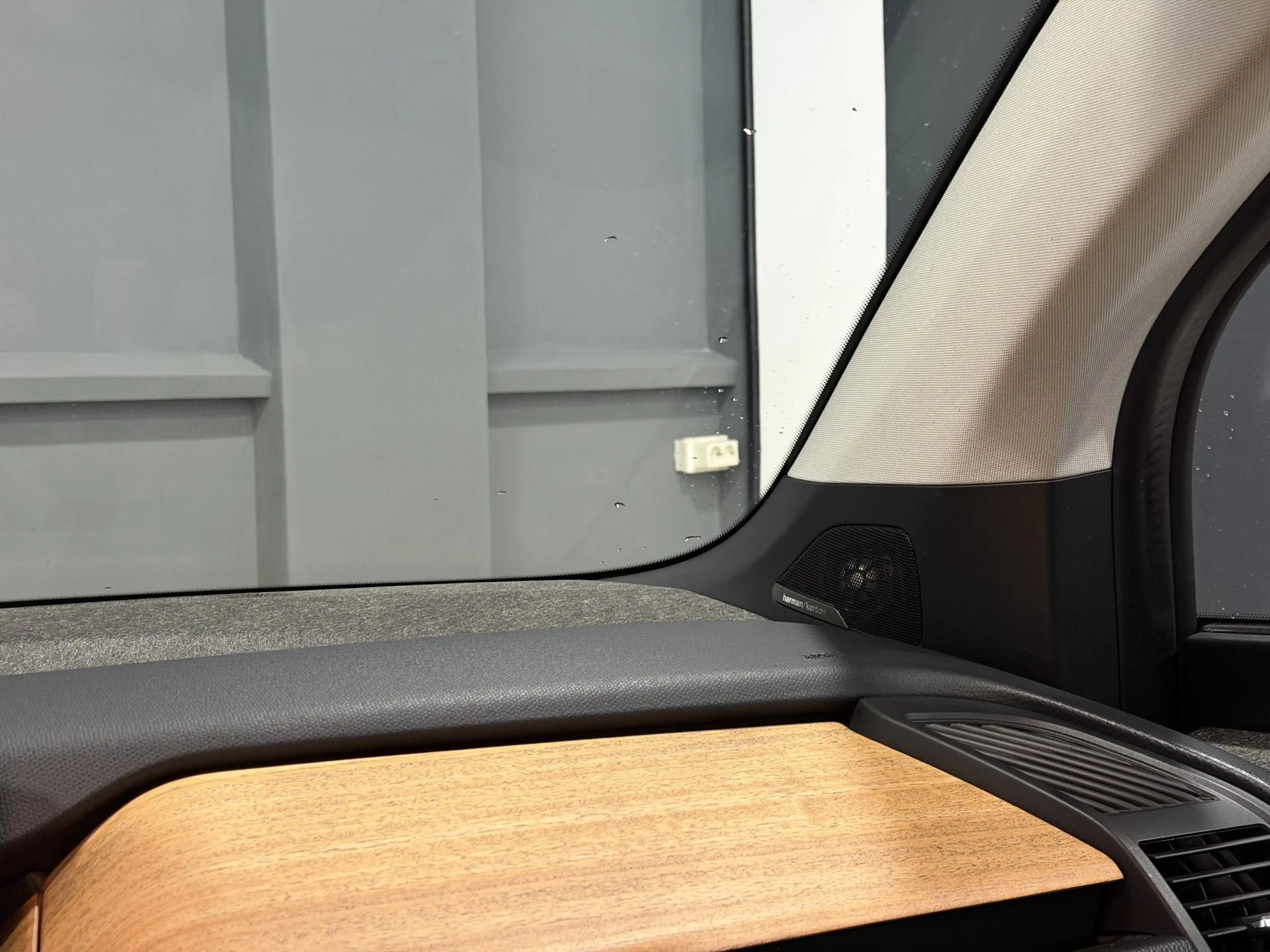 BMW i3 Dark Shadow Edition 120Ah 42 kWh — photo 32