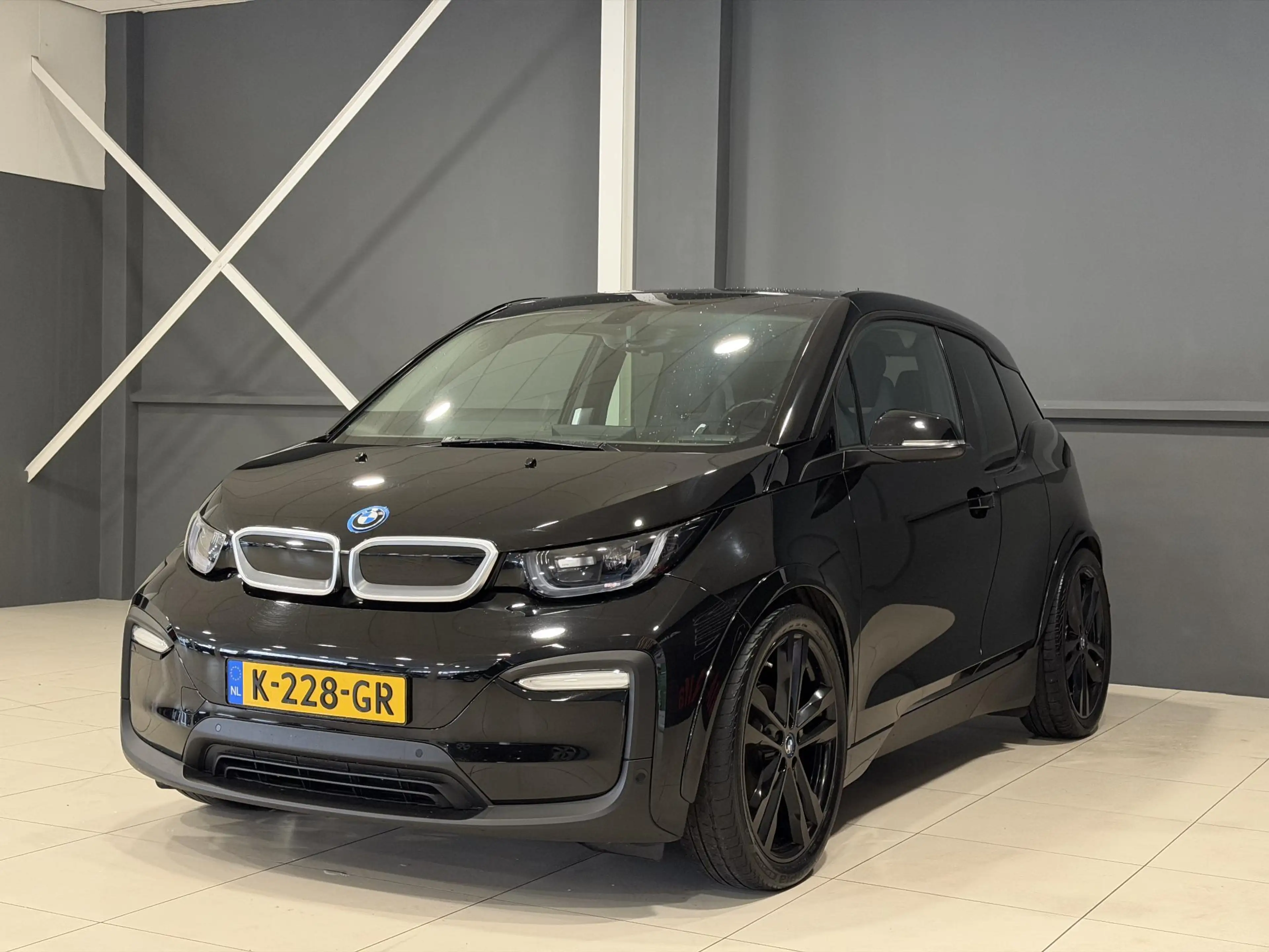 BMW i3 Dark Shadow Edition 120Ah 42 kWh — photo 26