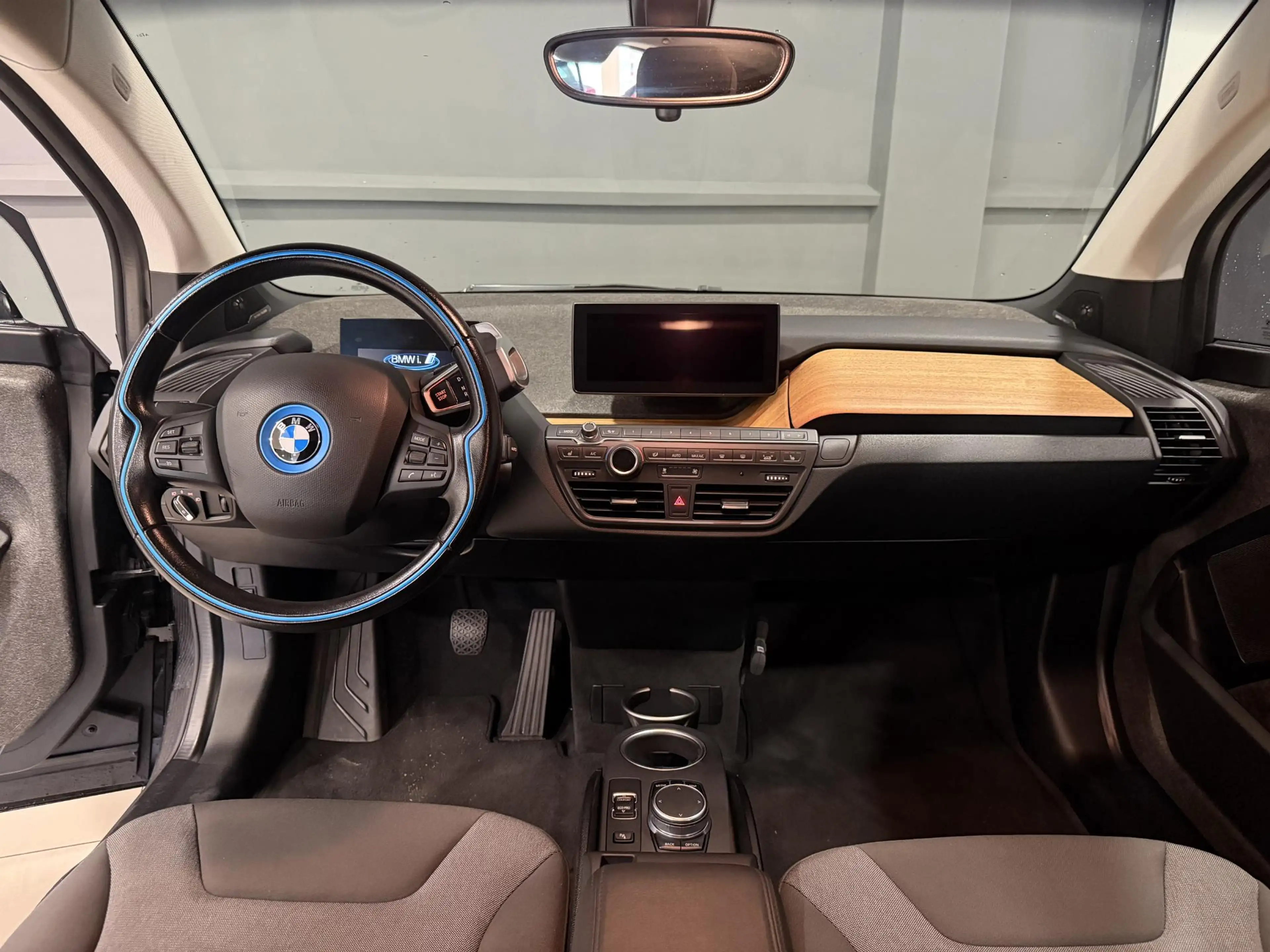 BMW i3 Dark Shadow Edition 120Ah 42 kWh — photo 13
