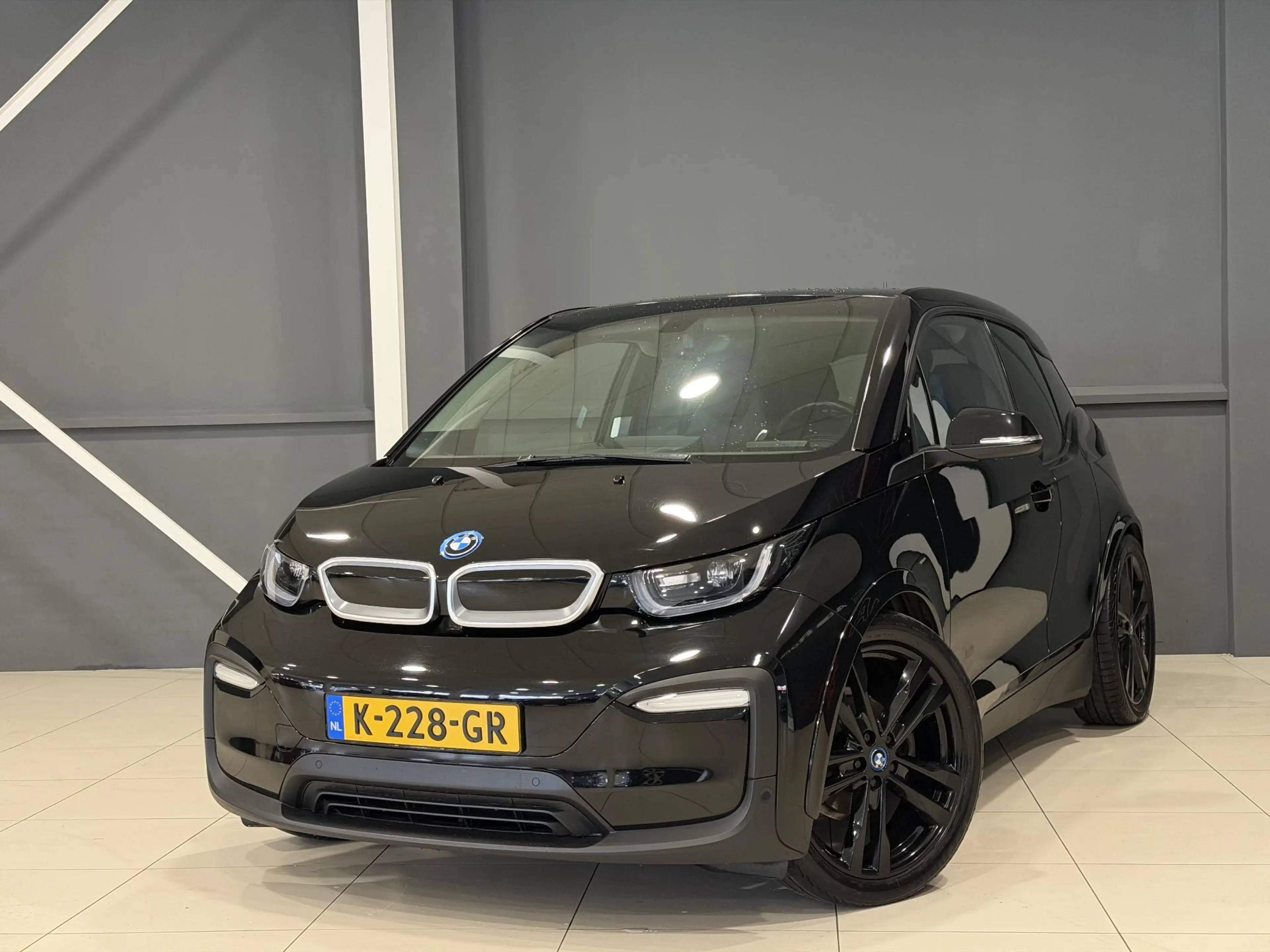 BMW i3 Dark Shadow Edition 120Ah 42 kWh — photo 14