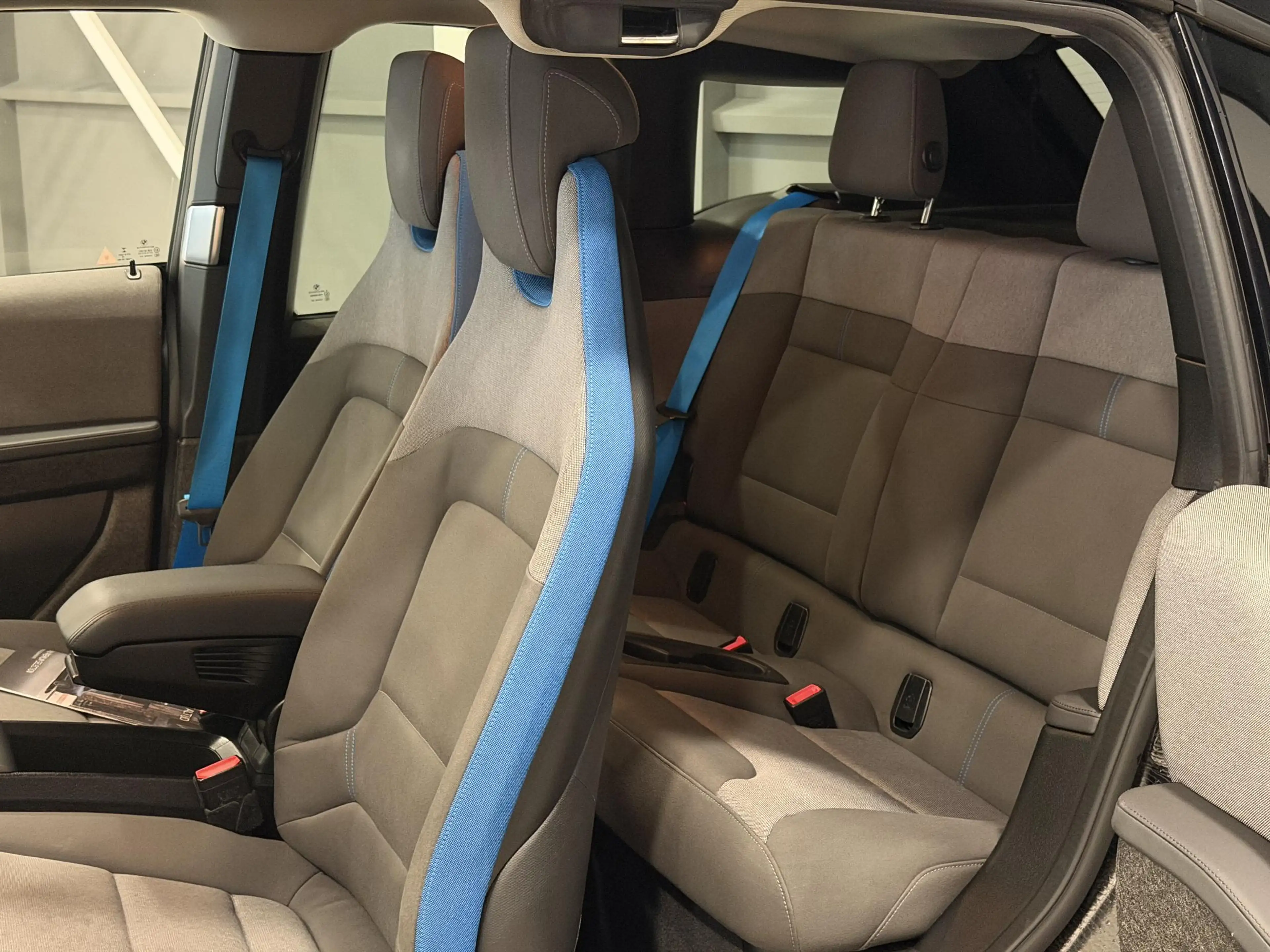 BMW i3 Dark Shadow Edition 120Ah 42 kWh — photo 21