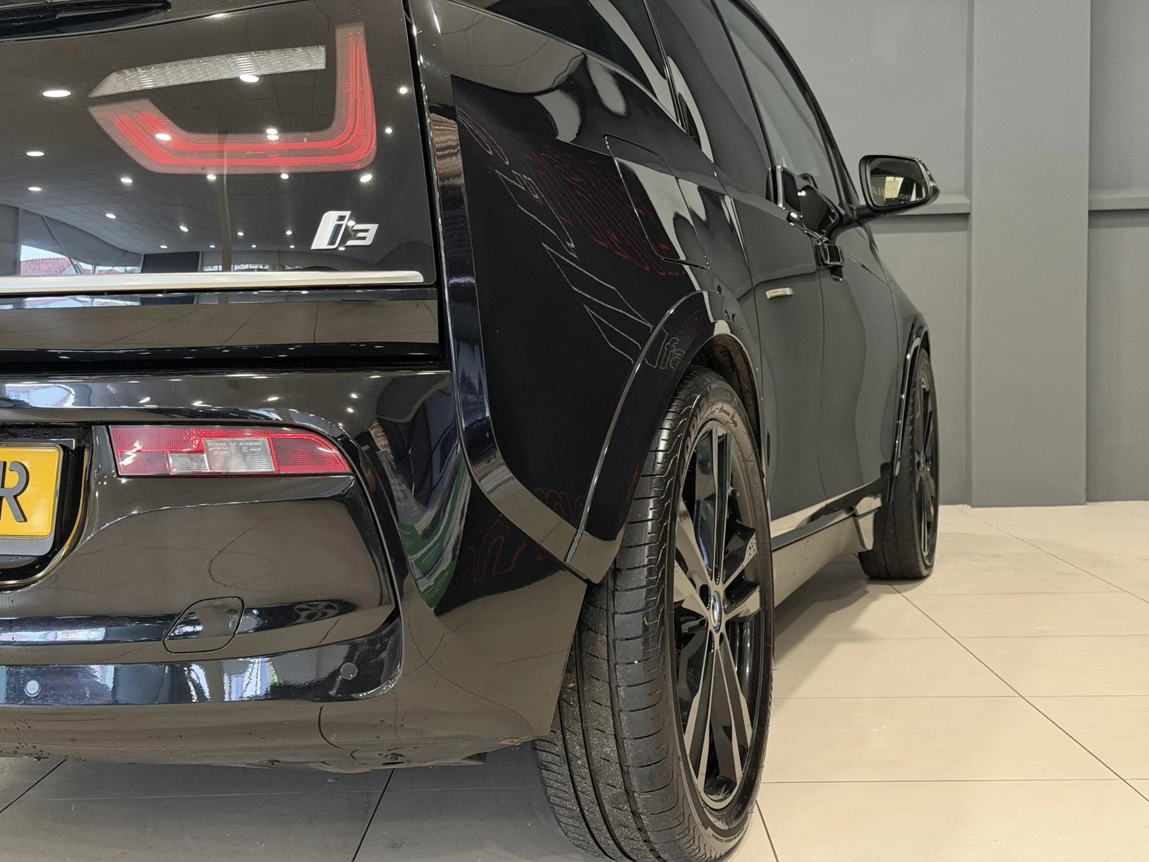 BMW i3 Dark Shadow Edition 120Ah 42 kWh — photo 28
