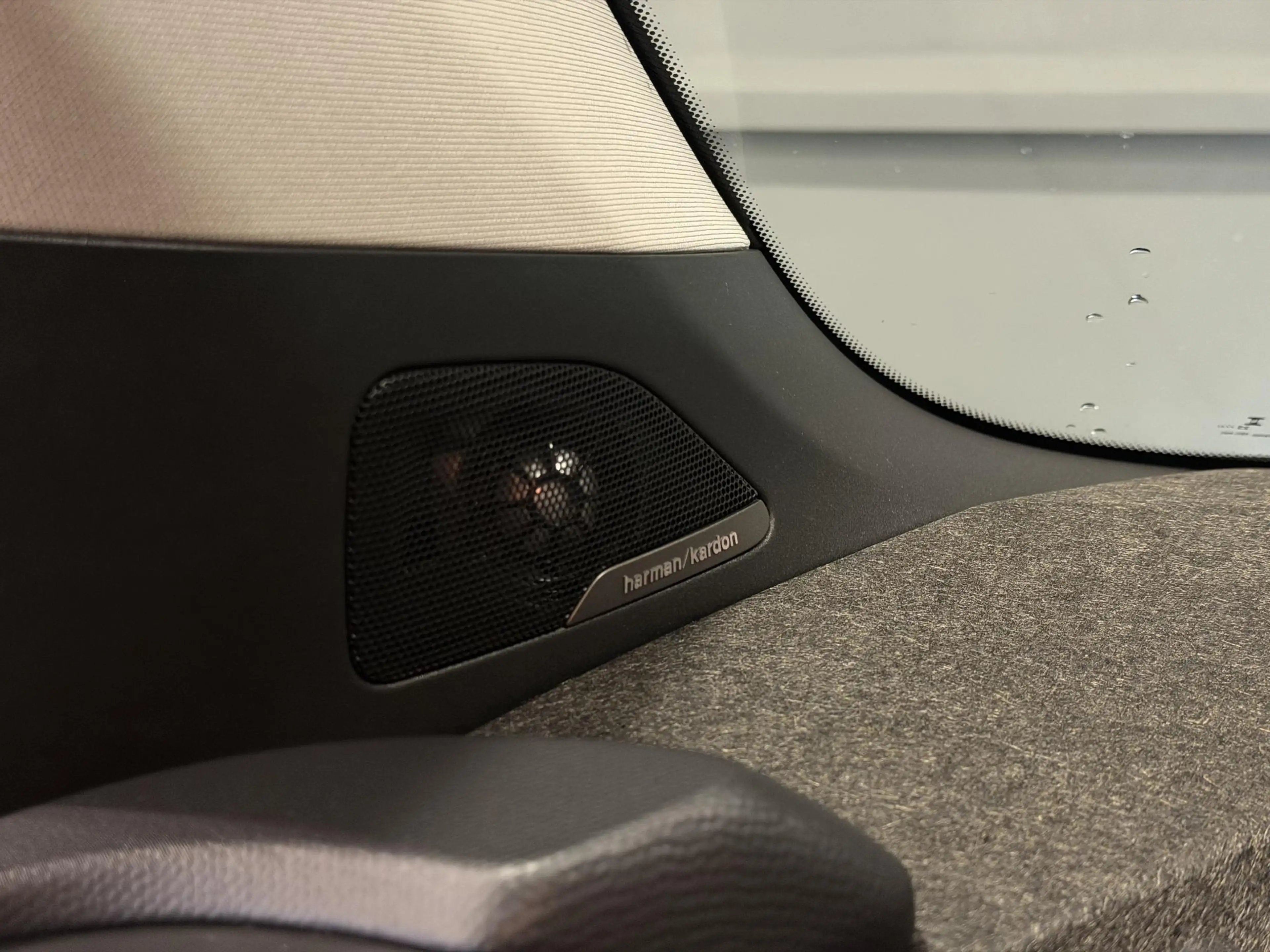 BMW i3 Dark Shadow Edition 120Ah 42 kWh — photo 37