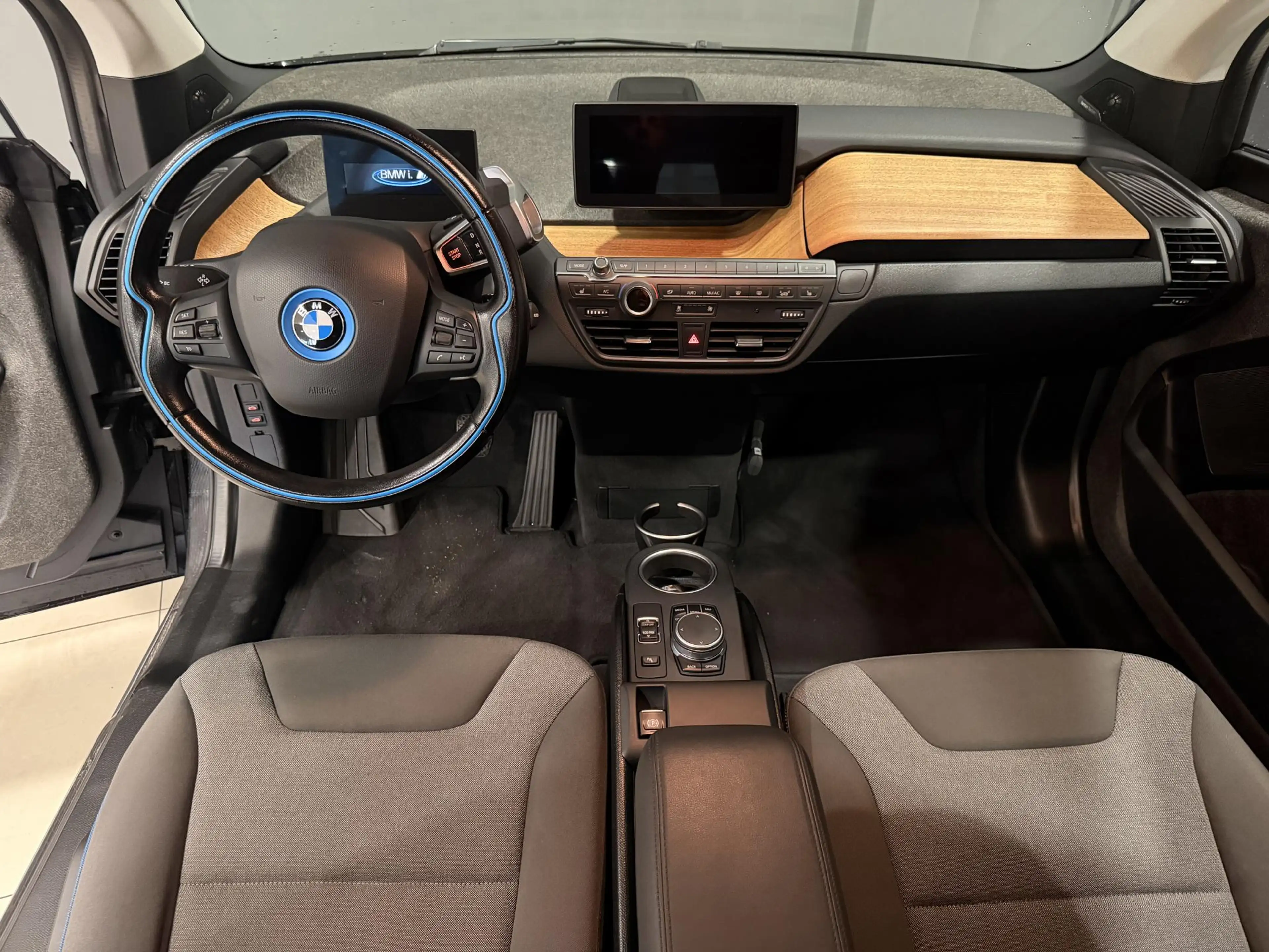 BMW i3 Dark Shadow Edition 120Ah 42 kWh — photo 6