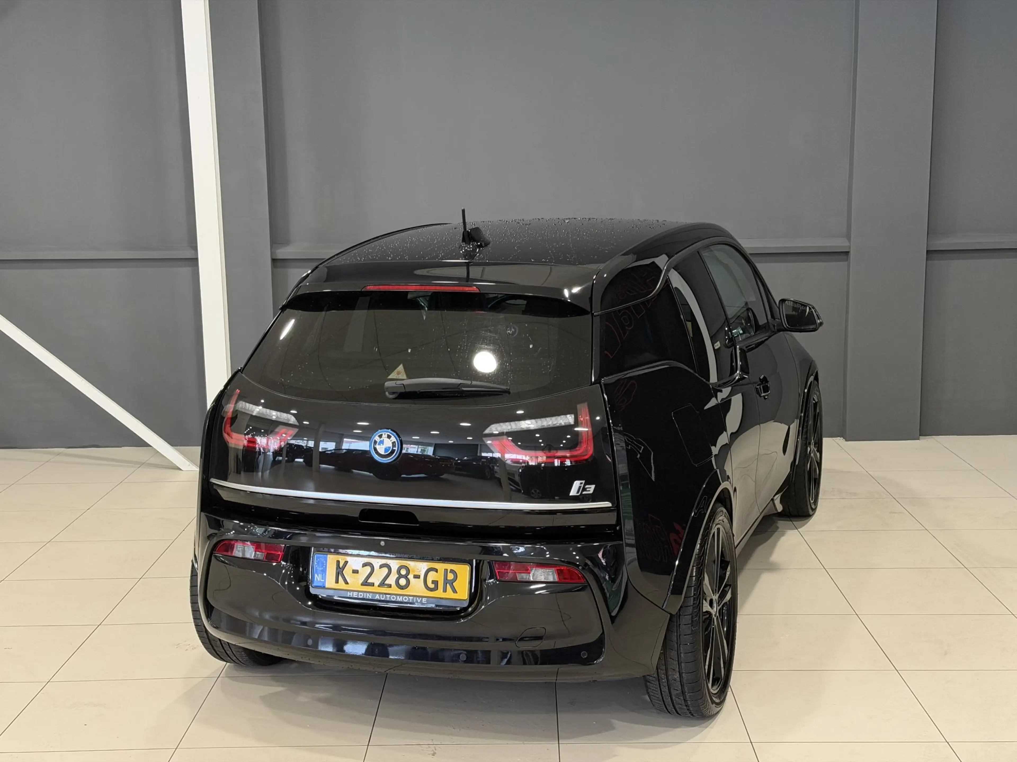 BMW i3 Dark Shadow Edition 120Ah 42 kWh — photo 17