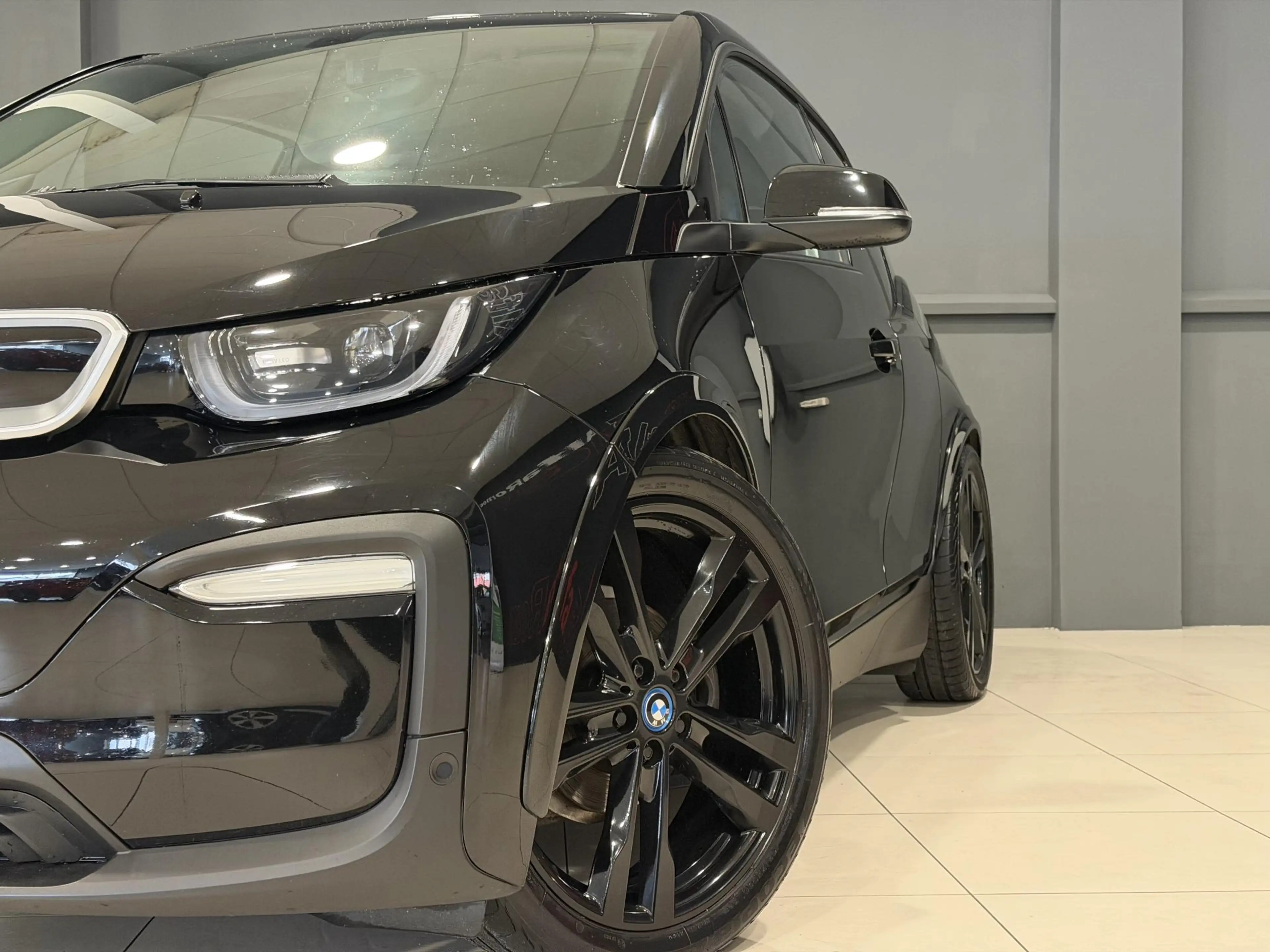 BMW i3 Dark Shadow Edition 120Ah 42 kWh — photo 2