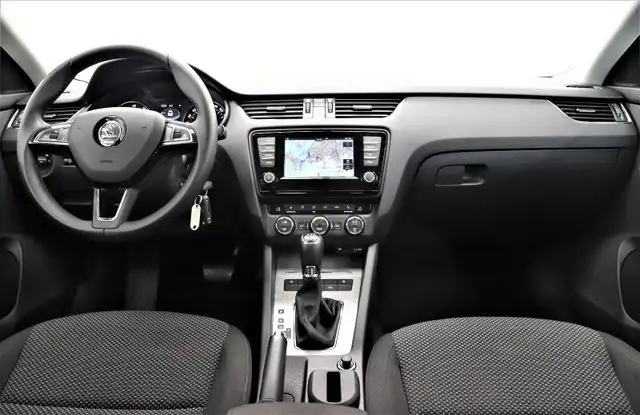 Skoda Octavia view 14