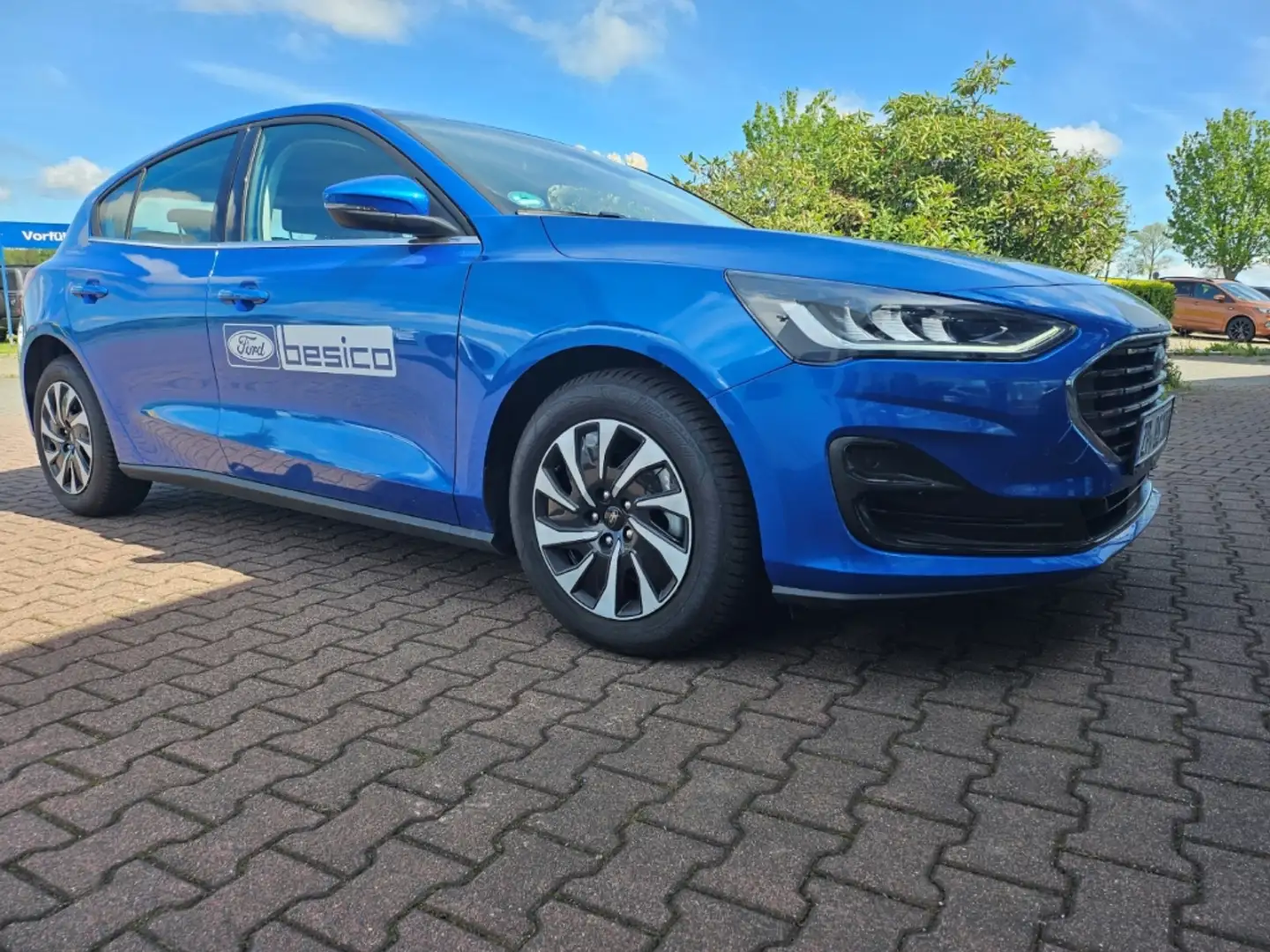 Ford Focus Titanium MHEV+LED+PDC+Tempomat+RFK+NAV+DAB Blau - 2