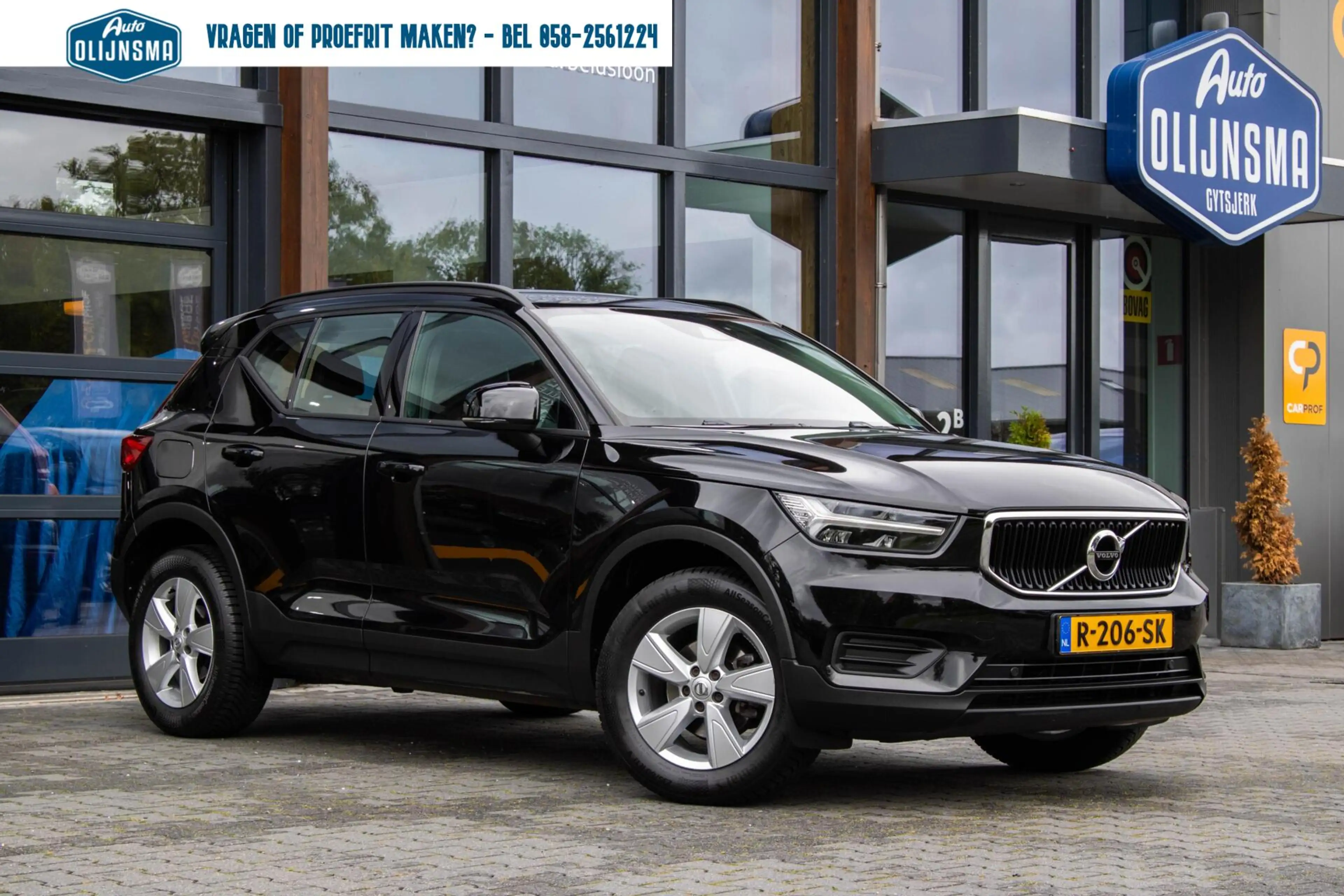 Volvo XC40 1.5 T3 Momentum|Stoelverwarming|Camera|Trekhaak|Le