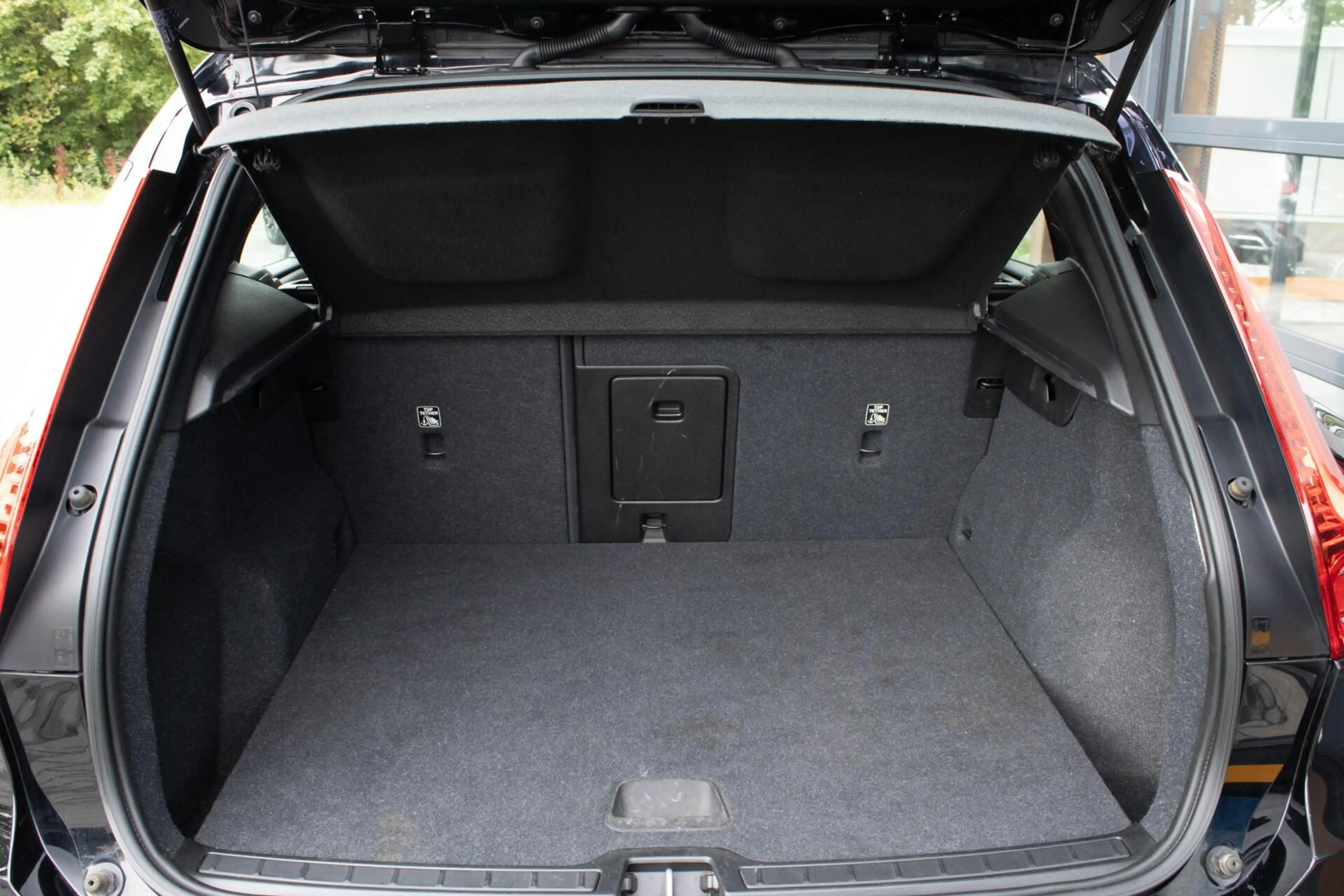 Volvo XC40 1.5 T3 Momentum|Stoelverwarming|Camera|Trekhaak|Le — photo 36