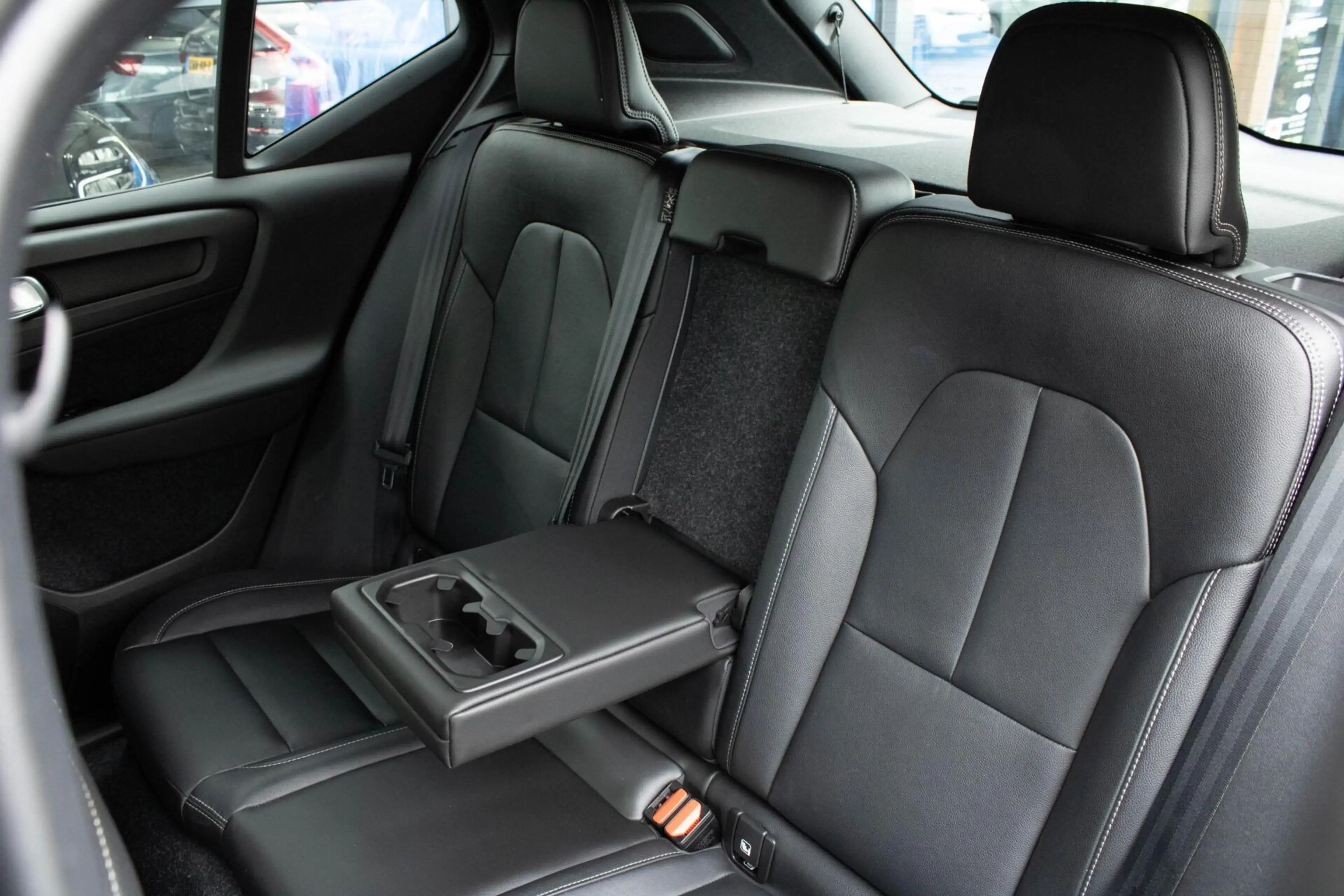Volvo XC40 1.5 T3 Momentum|Stoelverwarming|Camera|Trekhaak|Le — photo 33