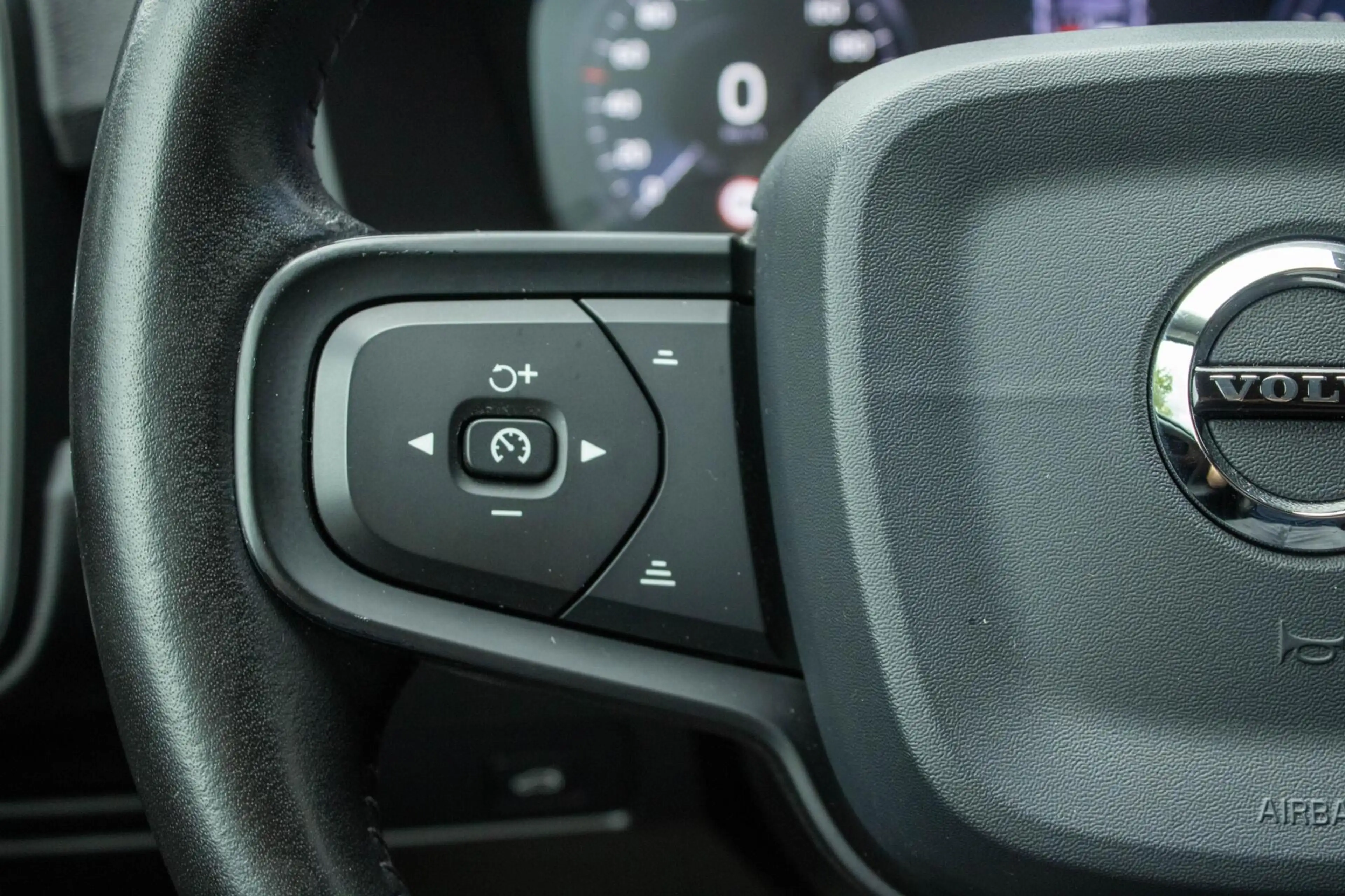 Volvo XC40 1.5 T3 Momentum|Stoelverwarming|Camera|Trekhaak|Le — photo 18
