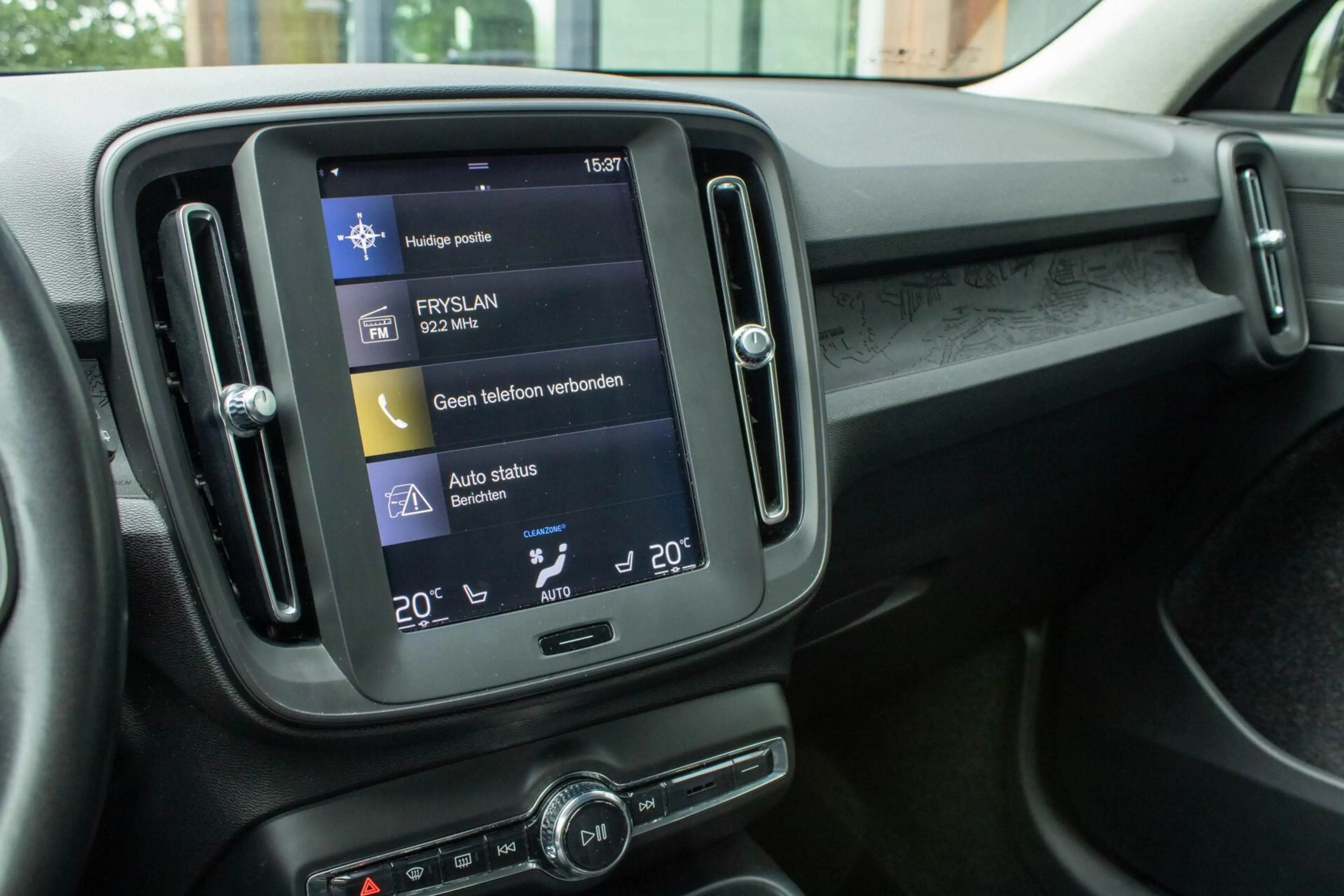 Volvo XC40 1.5 T3 Momentum|Stoelverwarming|Camera|Trekhaak|Le — photo 24