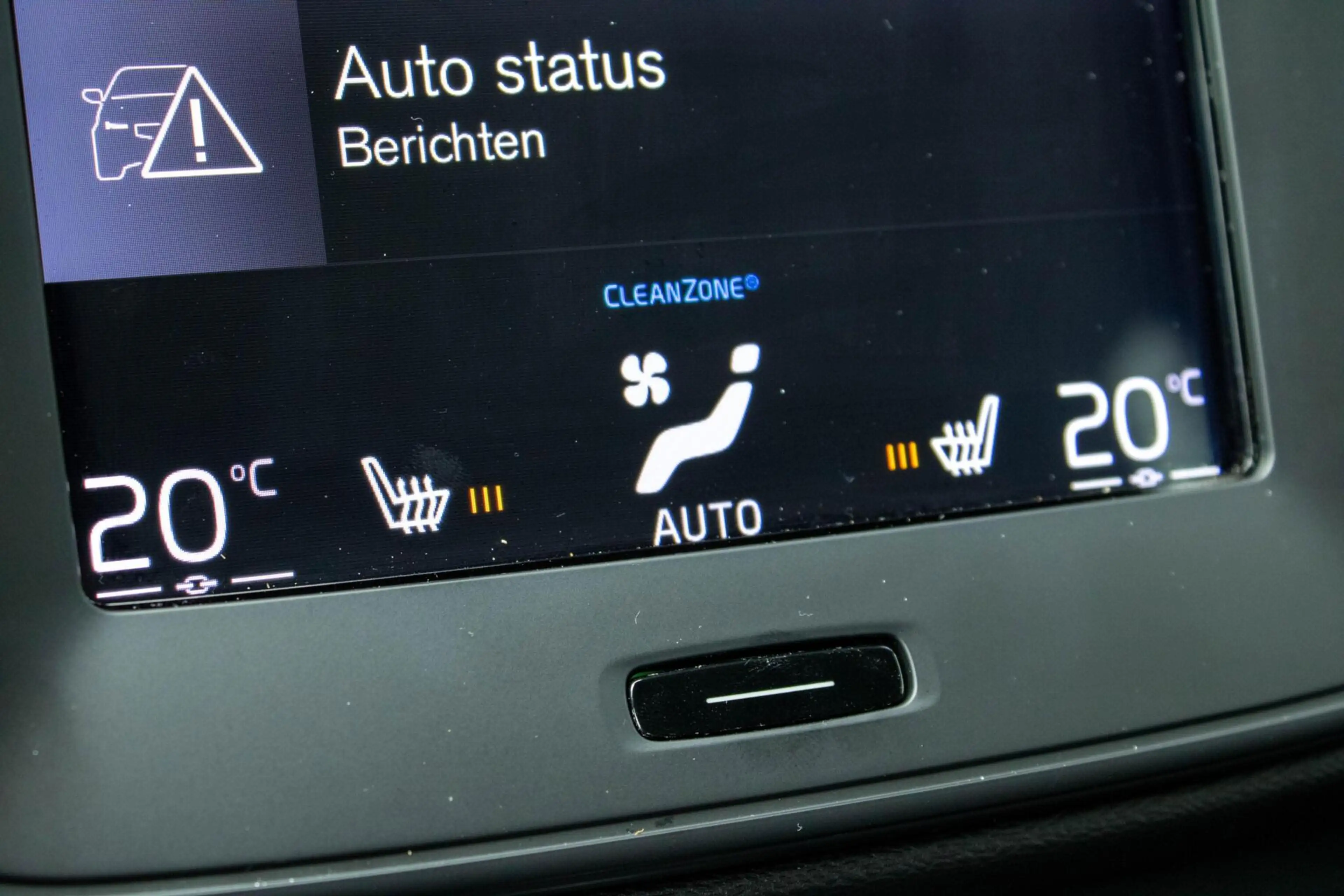 Volvo XC40 1.5 T3 Momentum|Stoelverwarming|Camera|Trekhaak|Le — photo 28