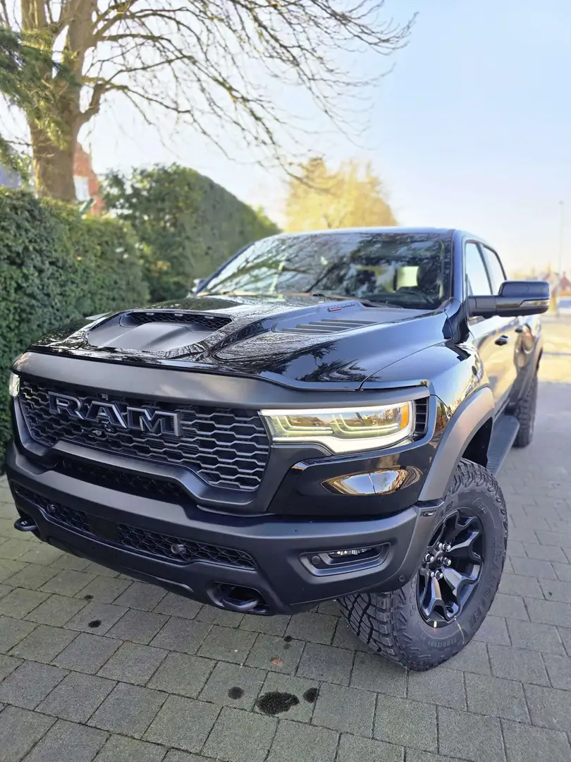Dodge RAM Model 2025 RHO € 94.900 ,- excl btw Negro - 1