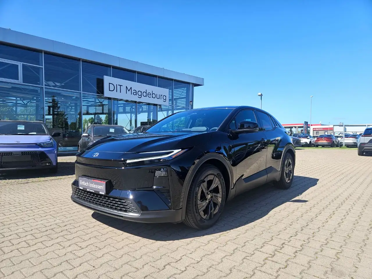 Toyota C-HR + Teamplayer 4x2 ACC+LED+Navi+SHZ+2xKlima 2
