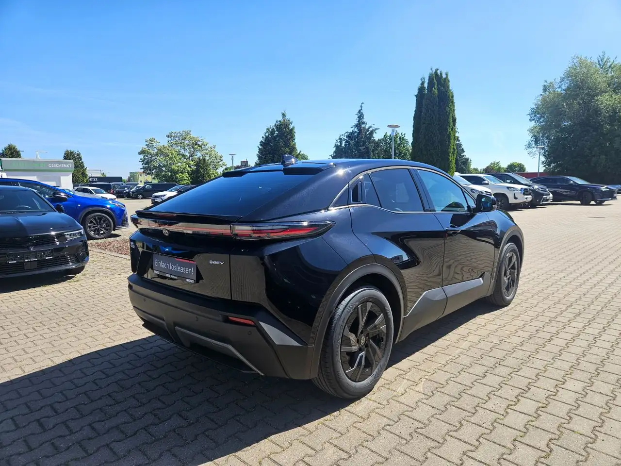 Toyota C-HR + Teamplayer 4x2 ACC+LED+Navi+SHZ+2xKlima 12