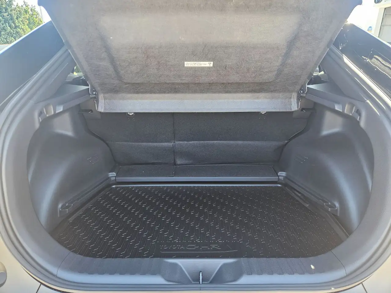 Toyota C-HR + Teamplayer 4x2 ACC+LED+Navi+SHZ+2xKlima 11