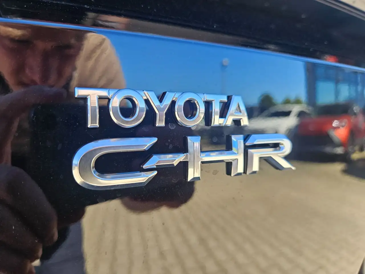 Toyota C-HR + Teamplayer 4x2 ACC+LED+Navi+SHZ+2xKlima 9