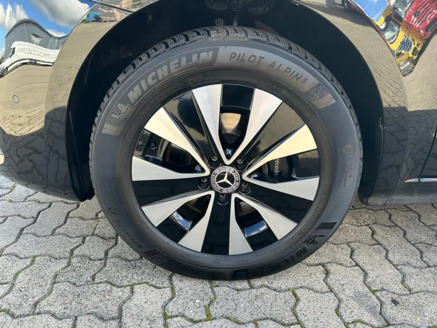 Mercedes-Benz V 300 d 4MATIC LED+STHZG+DISTR+PANO+AHK+SOUND Noir - 2