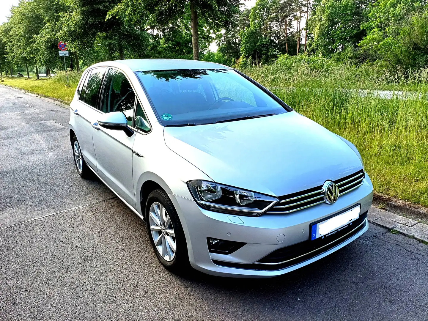 Volkswagen Golf Sportsvan Golf Sportsvan 1.4 TSI BlueMotion Technology DSG L Silber - 1