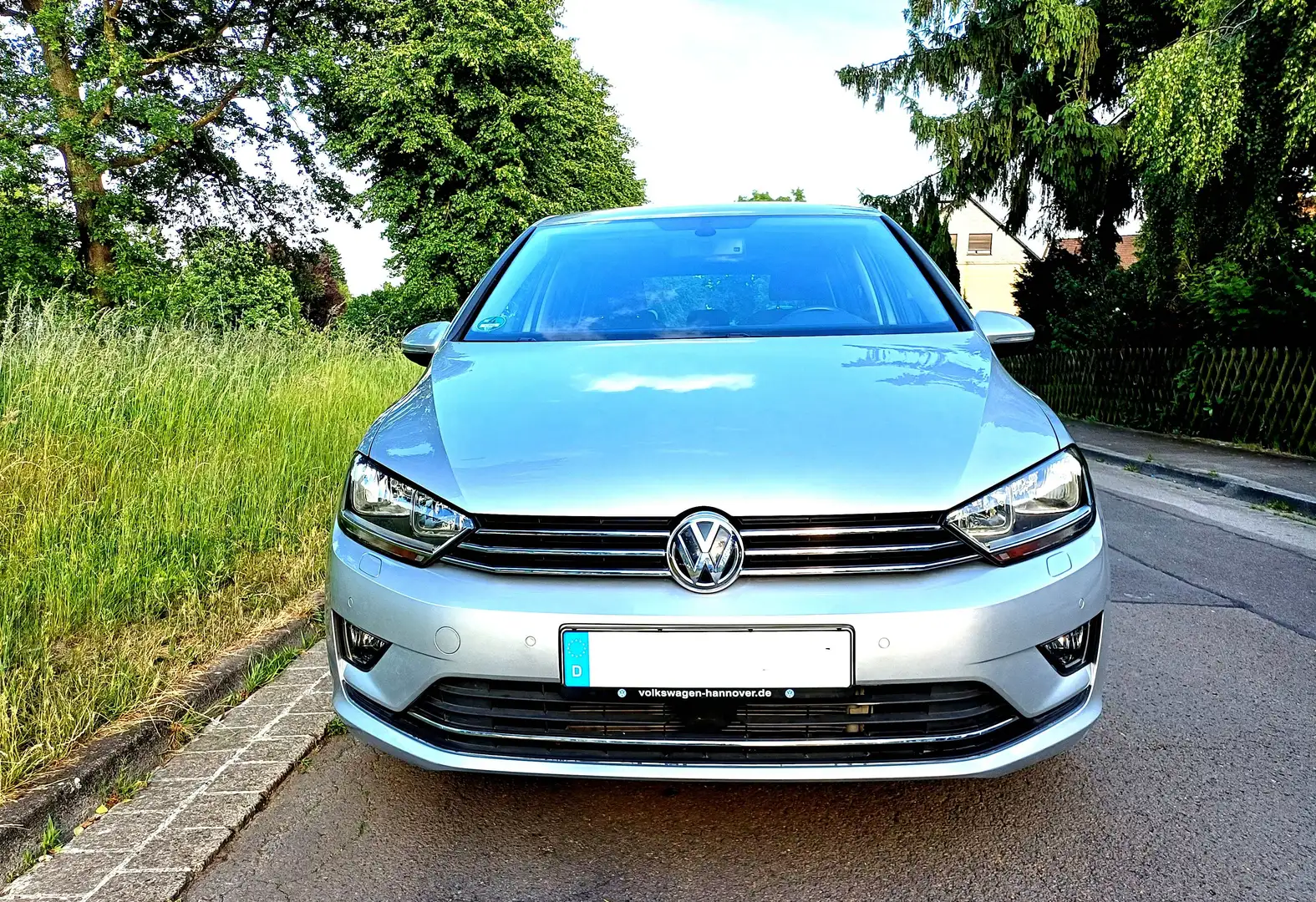 Volkswagen Golf Sportsvan Golf Sportsvan 1.4 TSI BlueMotion Technology DSG L Silber - 2