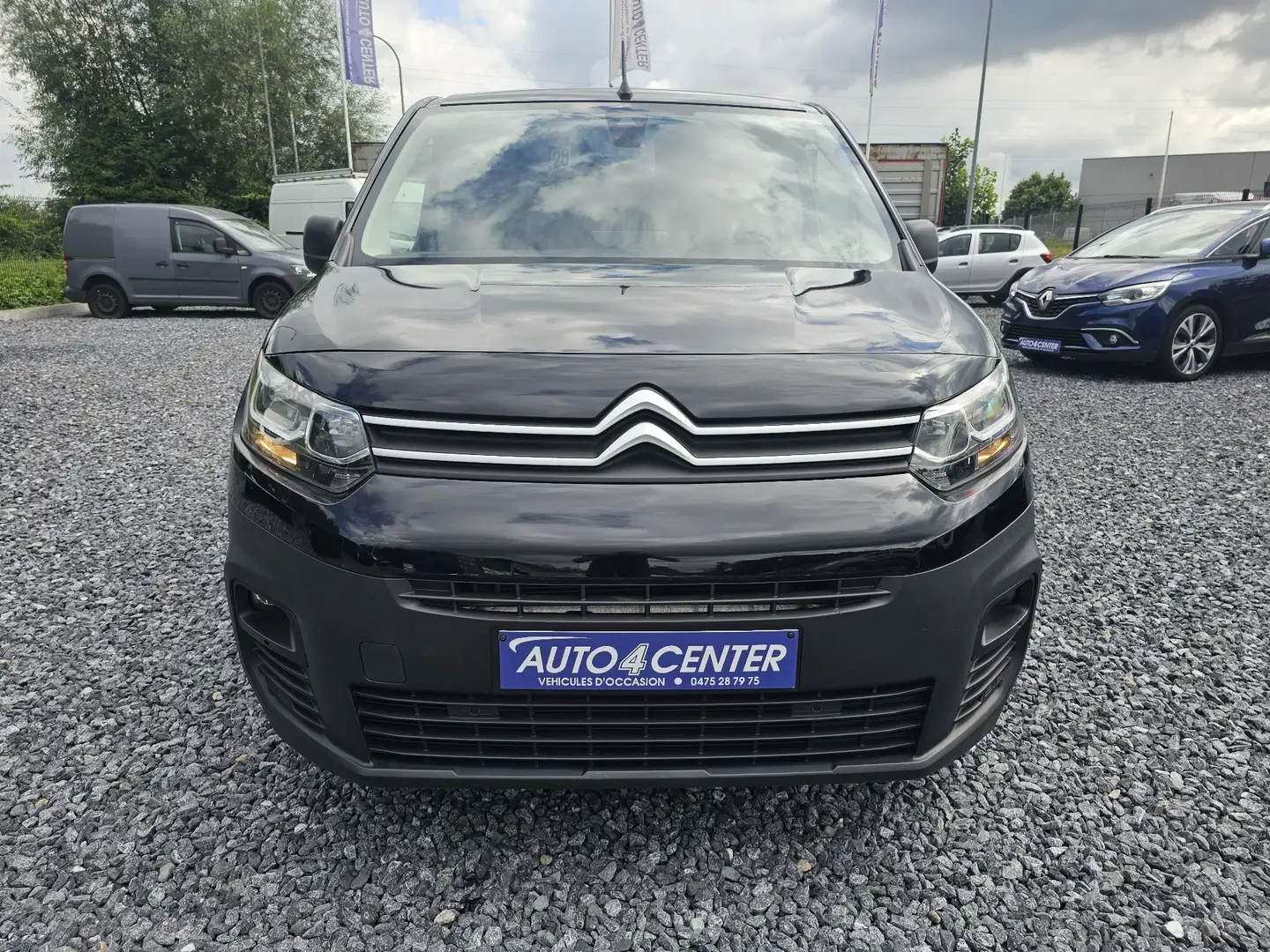 Citroen Berlingo 1.5 BlueHDi TVAC // BOITE AUTO / GARANTIE 1 AN // Zwart - 2