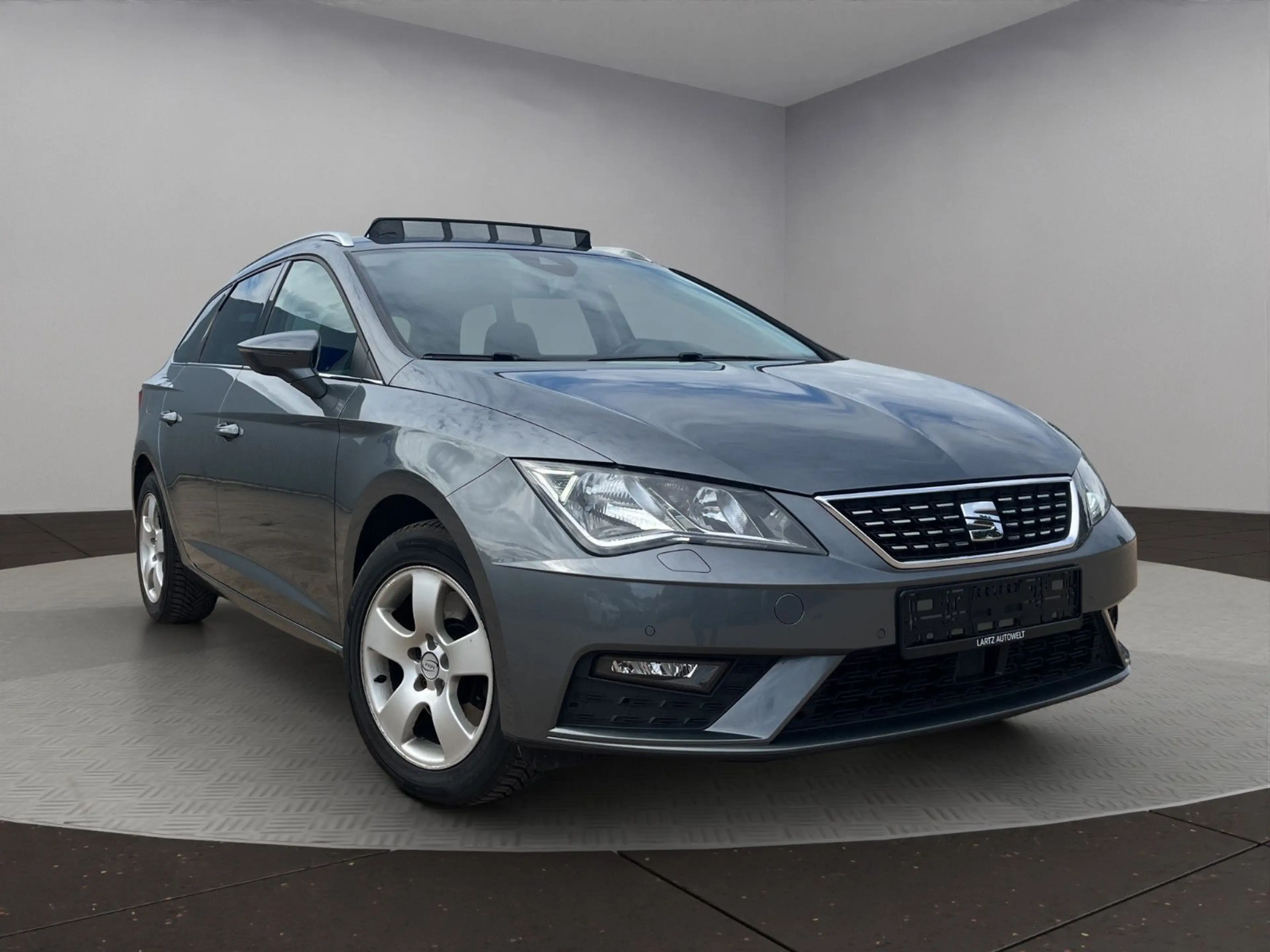 SEAT Leon ST Xcellence/ACC/CarPlay/PANO/DSG/Lane-Ass. — photo 7