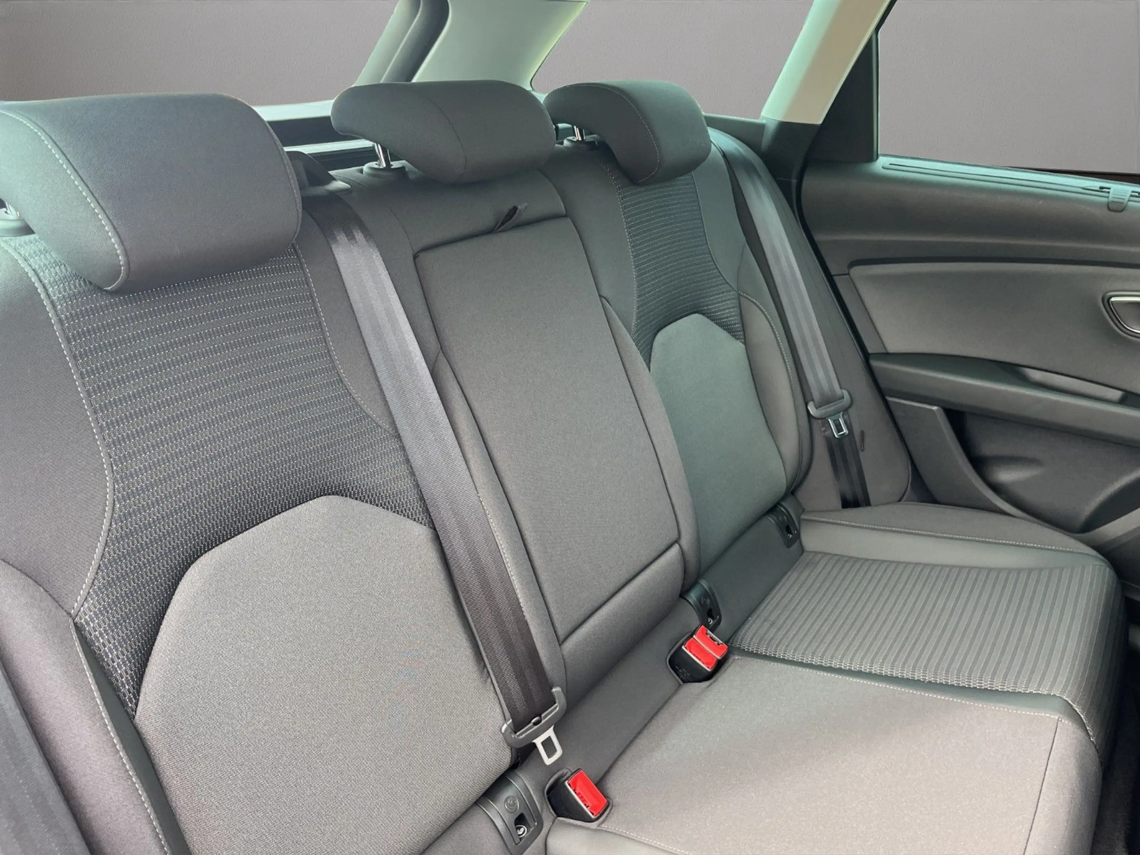 SEAT Leon ST Xcellence/ACC/CarPlay/PANO/DSG/Lane-Ass. — photo 12