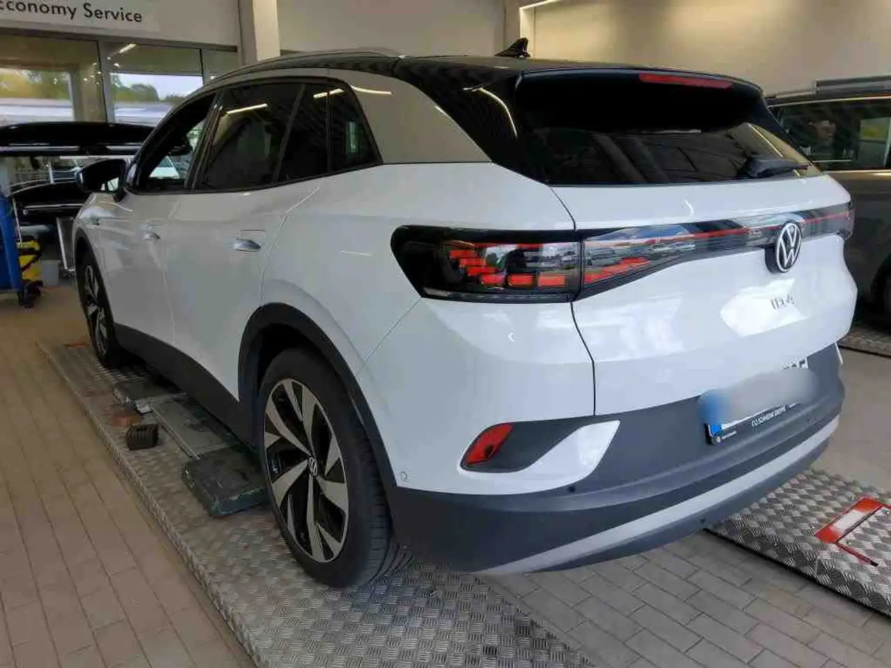 Volkswagen ID.4 Pro Performance mit Infotainment-Paket, миниатюра 4