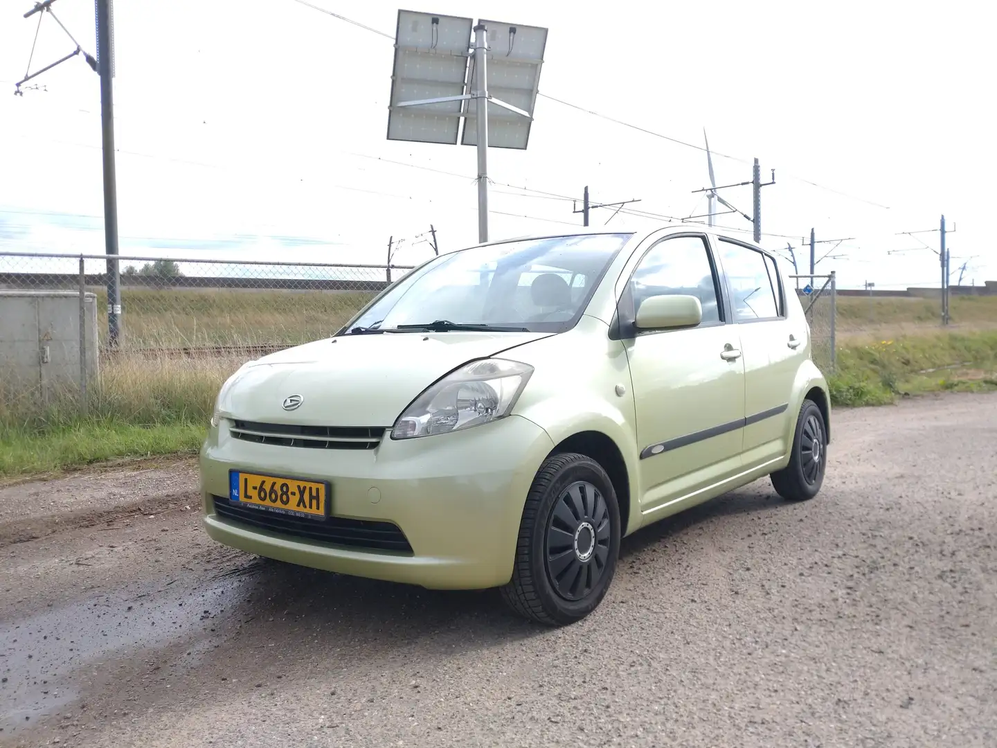Daihatsu Sirion 1.0-12V Trend Airco NIEUWE APK Groen - 1