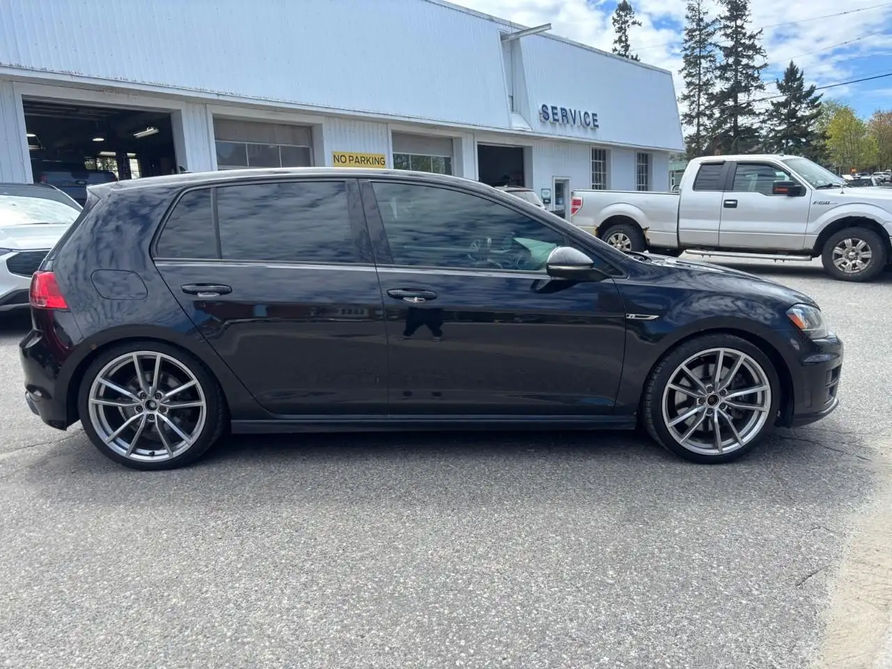 Volkswagen Golf R снимка Volkswagen Golf R