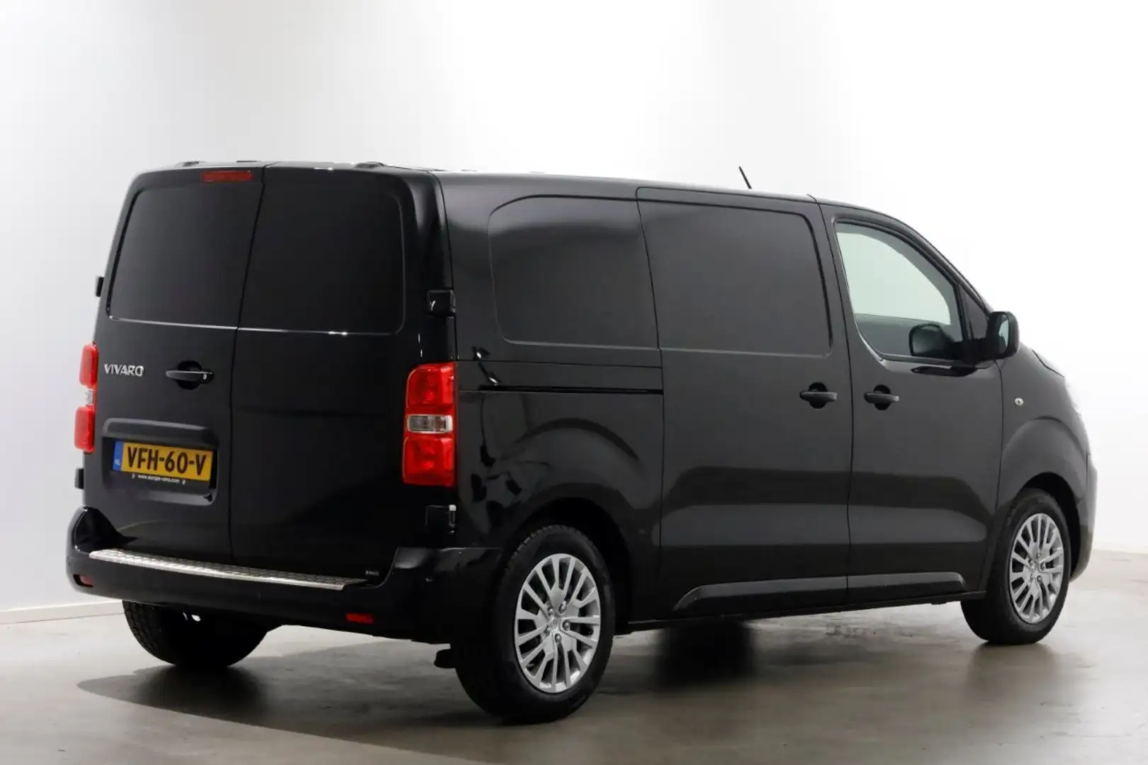 Opel Vivaro 1.5 CDTI 120pk L1H1 Innovation Navi/Camera/HUD 02- Noir - 2