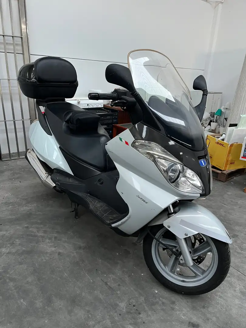 Aprilia Atlantic 500 Plateado - 2