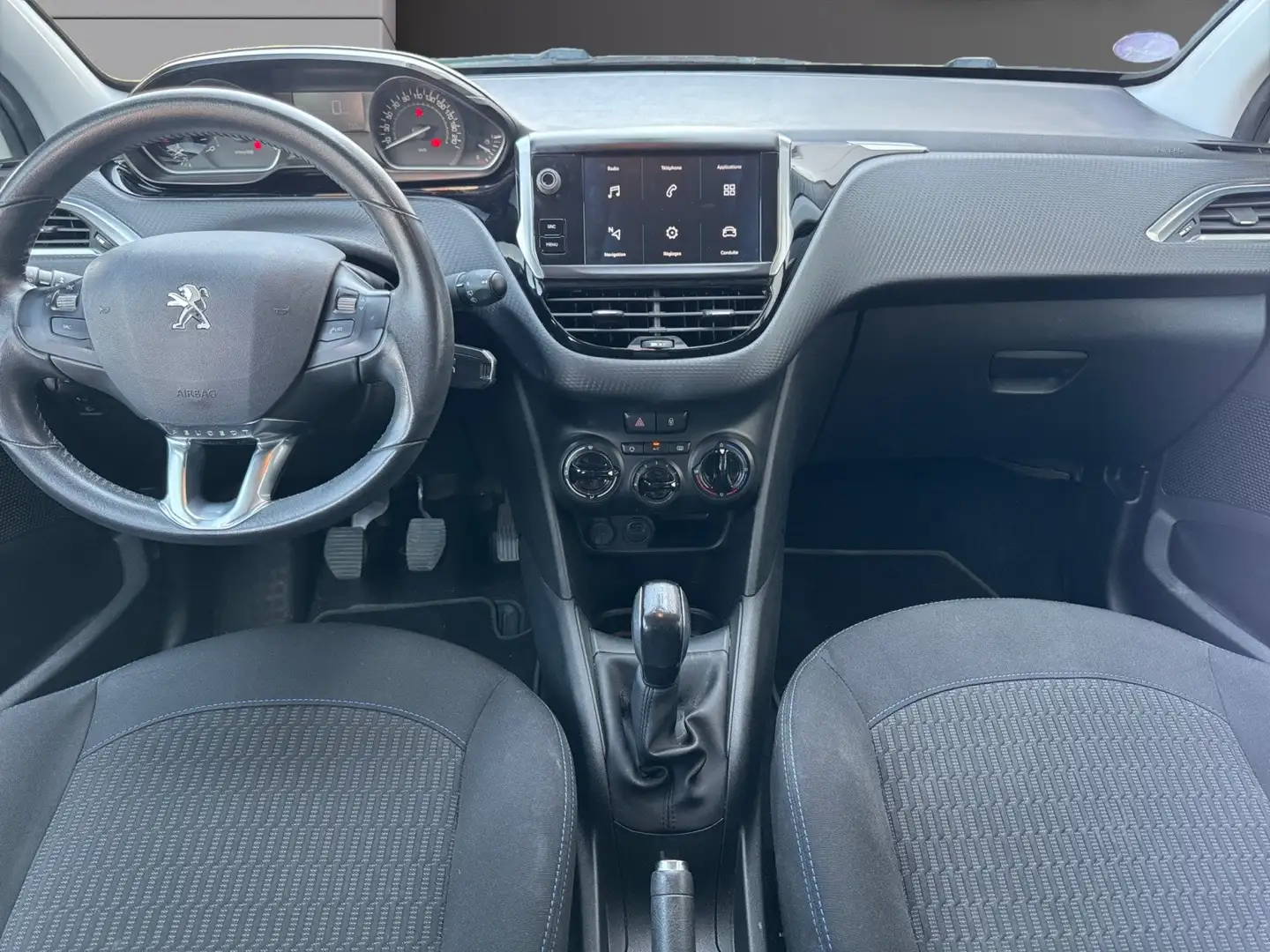 Peugeot 208 Signature Blanc - 2