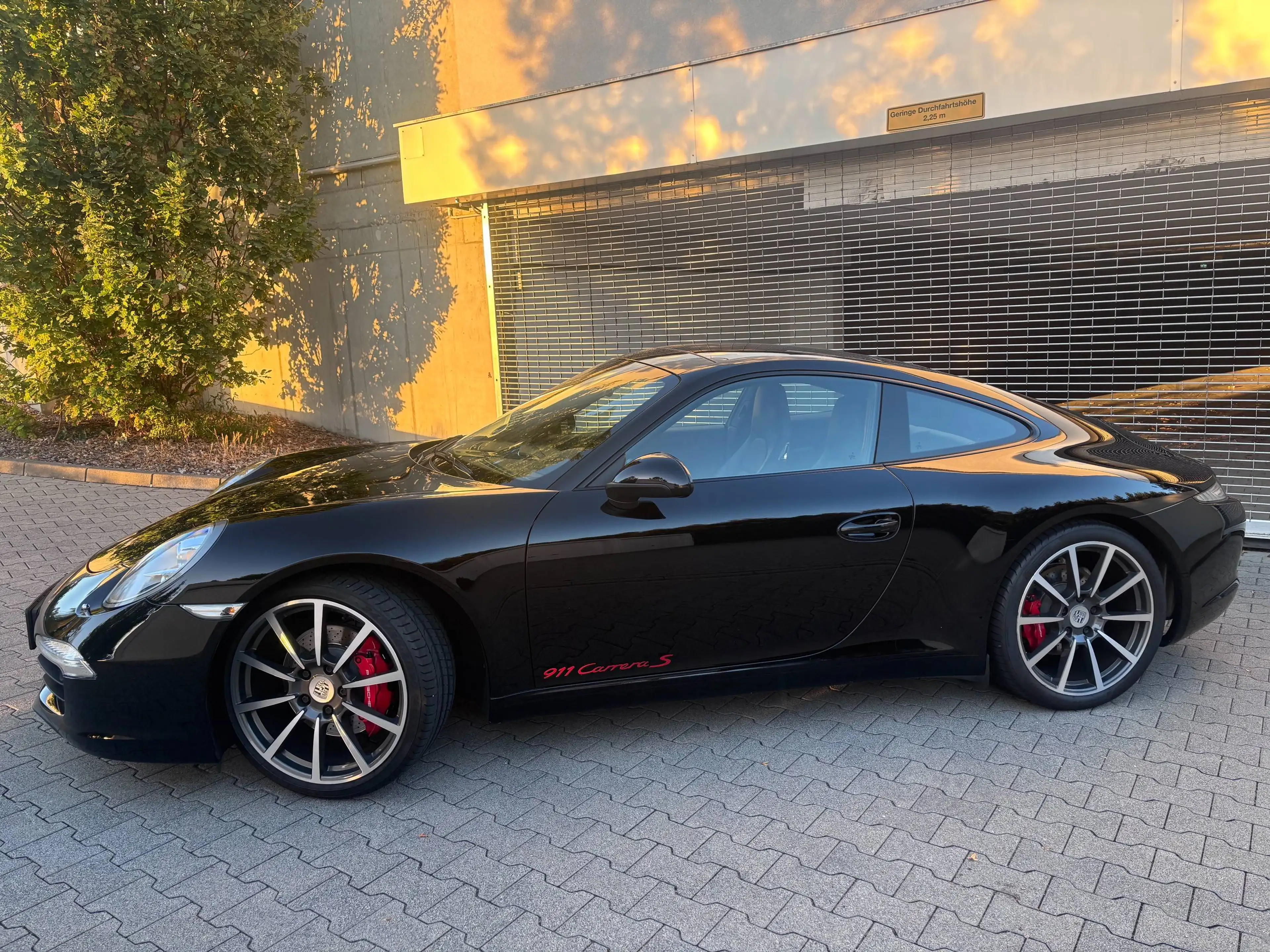 Porsche 991 Carrera S SportAbgas SportChrono 14er-Sitze Memo GlasSD 20' — photo 5