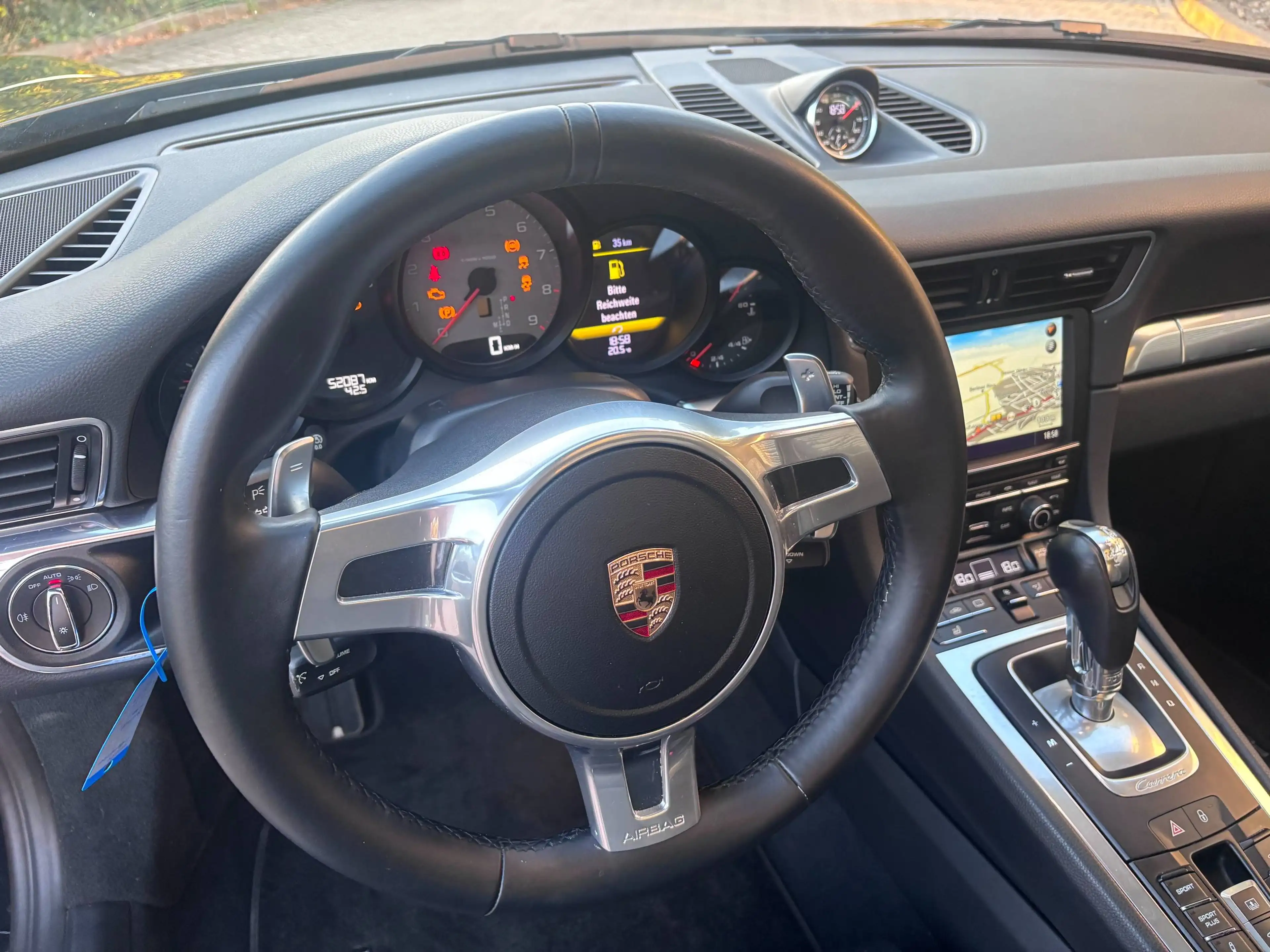 Porsche 991 Carrera S SportAbgas SportChrono 14er-Sitze Memo GlasSD 20' — photo 11