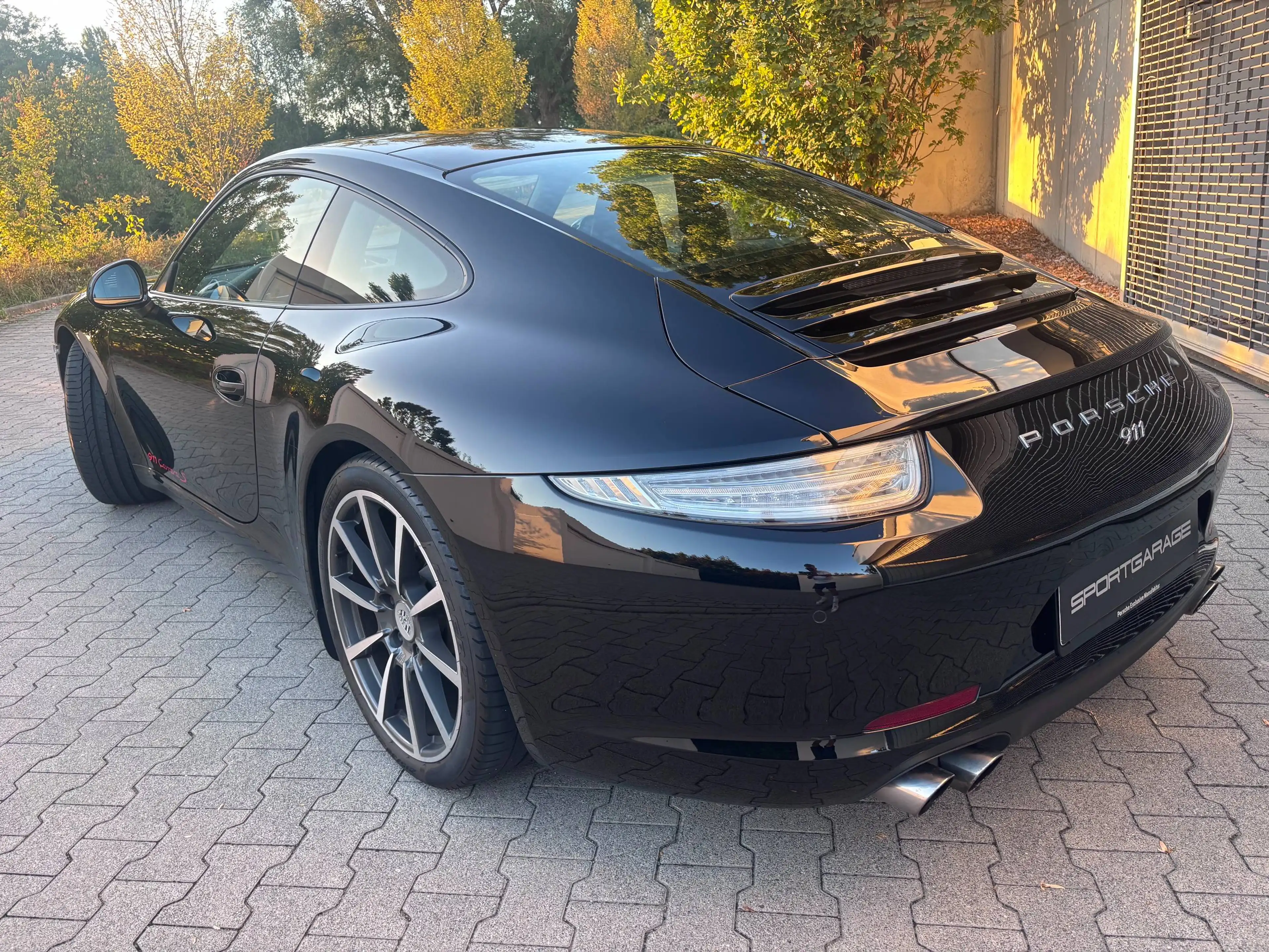 Porsche 991 Carrera S SportAbgas SportChrono 14er-Sitze Memo GlasSD 20' — photo 4