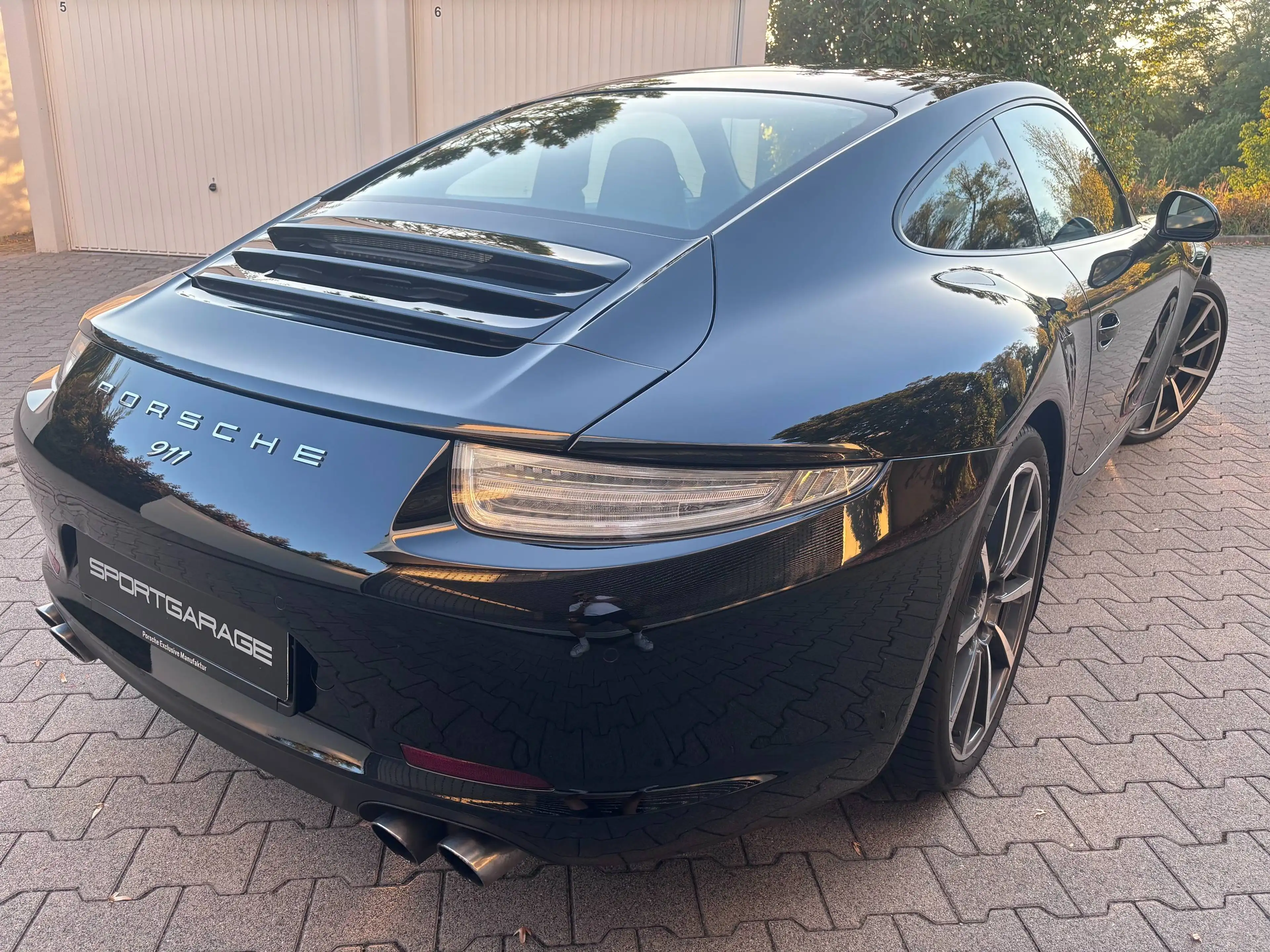 Porsche 991 Carrera S SportAbgas SportChrono 14er-Sitze Memo GlasSD 20' — photo 3