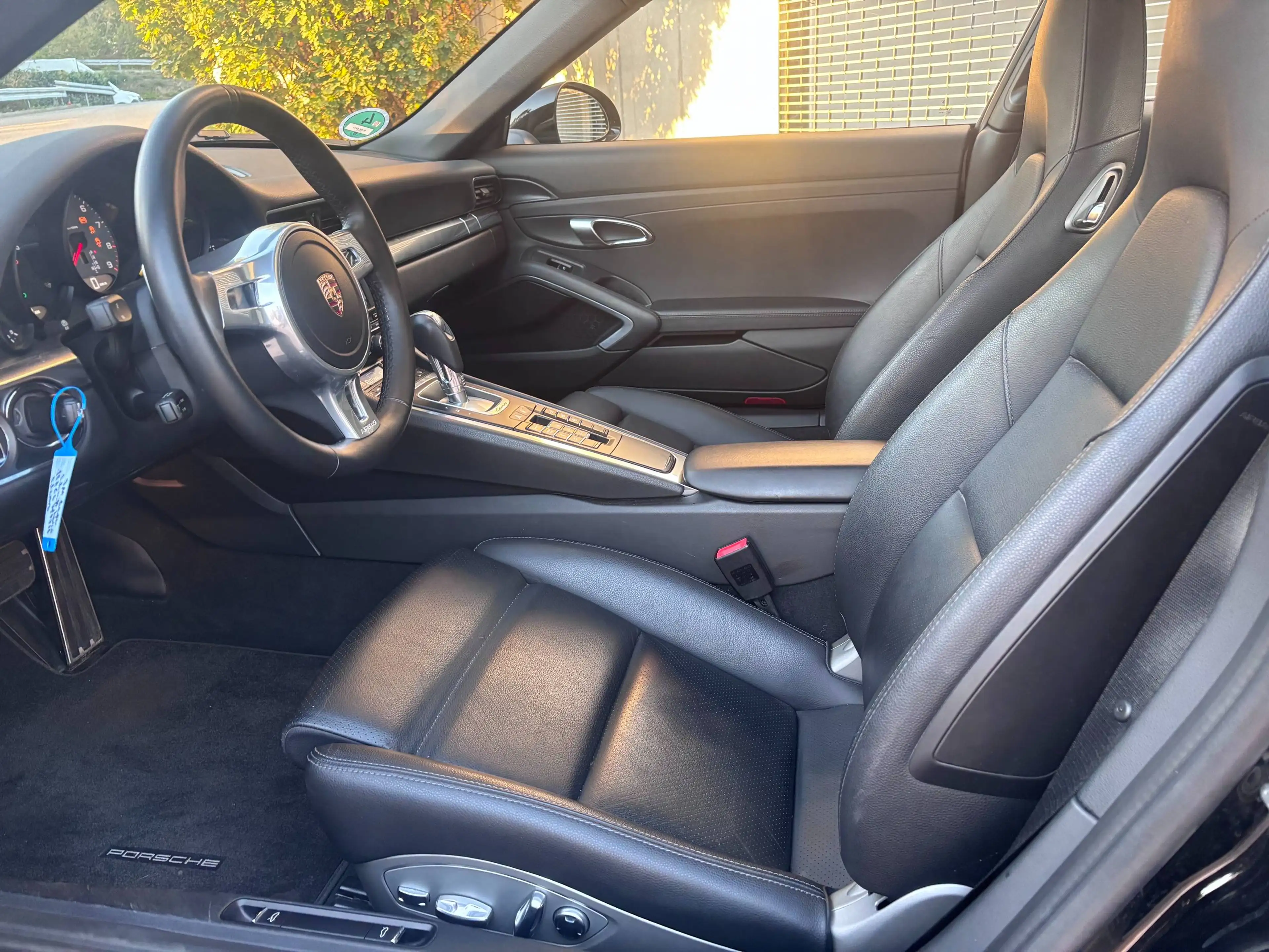 Porsche 991 Carrera S SportAbgas SportChrono 14er-Sitze Memo GlasSD 20' — photo 7