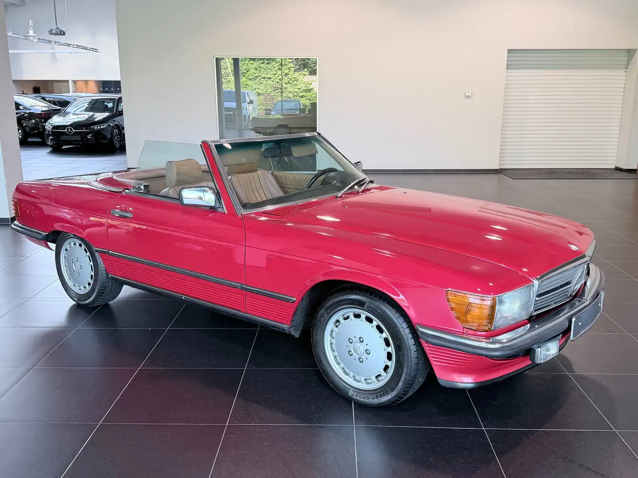 Mercedes-Benz SL 300 R107 Automaat, foto 2