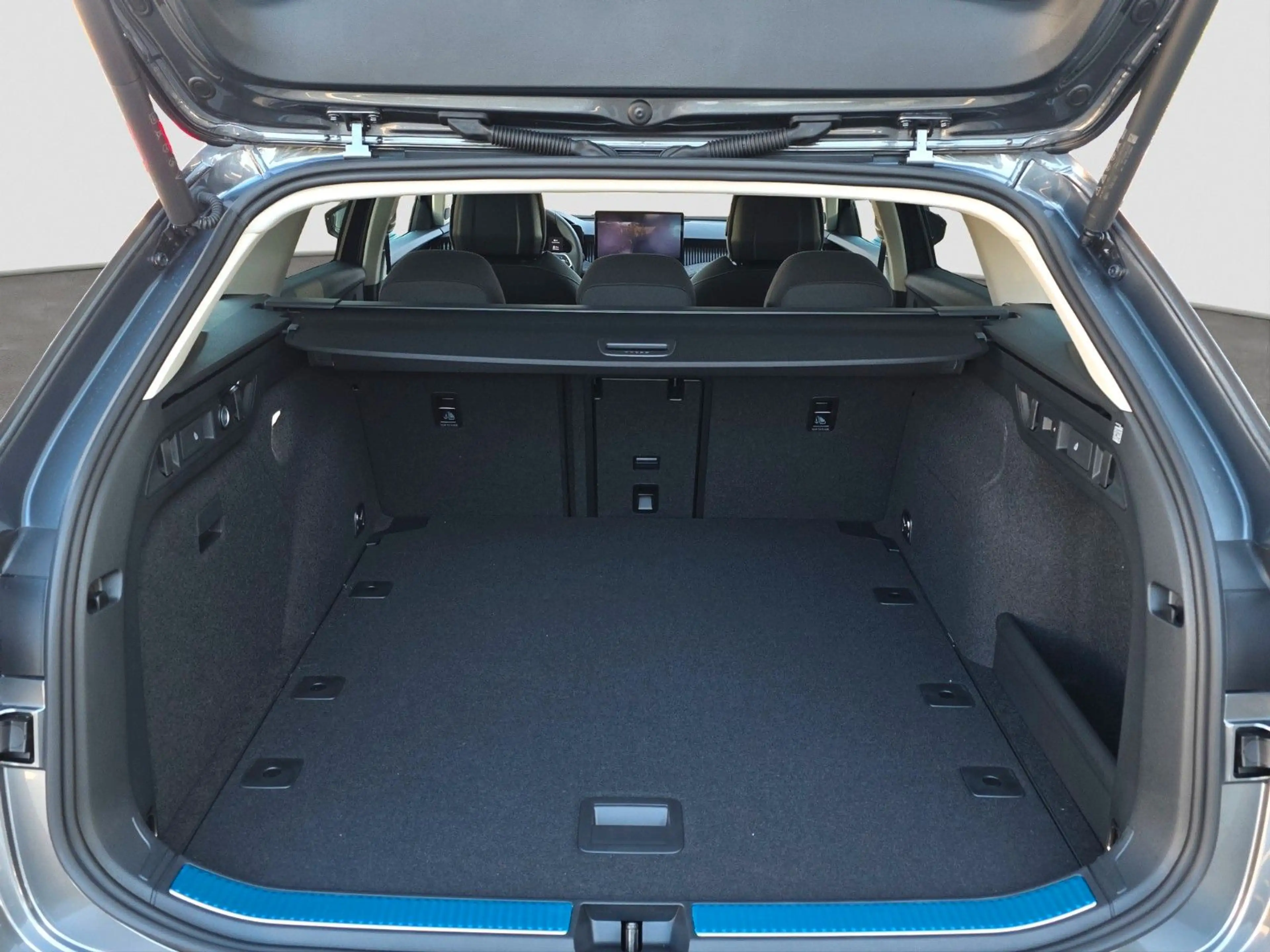Skoda Superb Combi 2.0 TDI 142 kW 4x4 Selection LED — photo 14