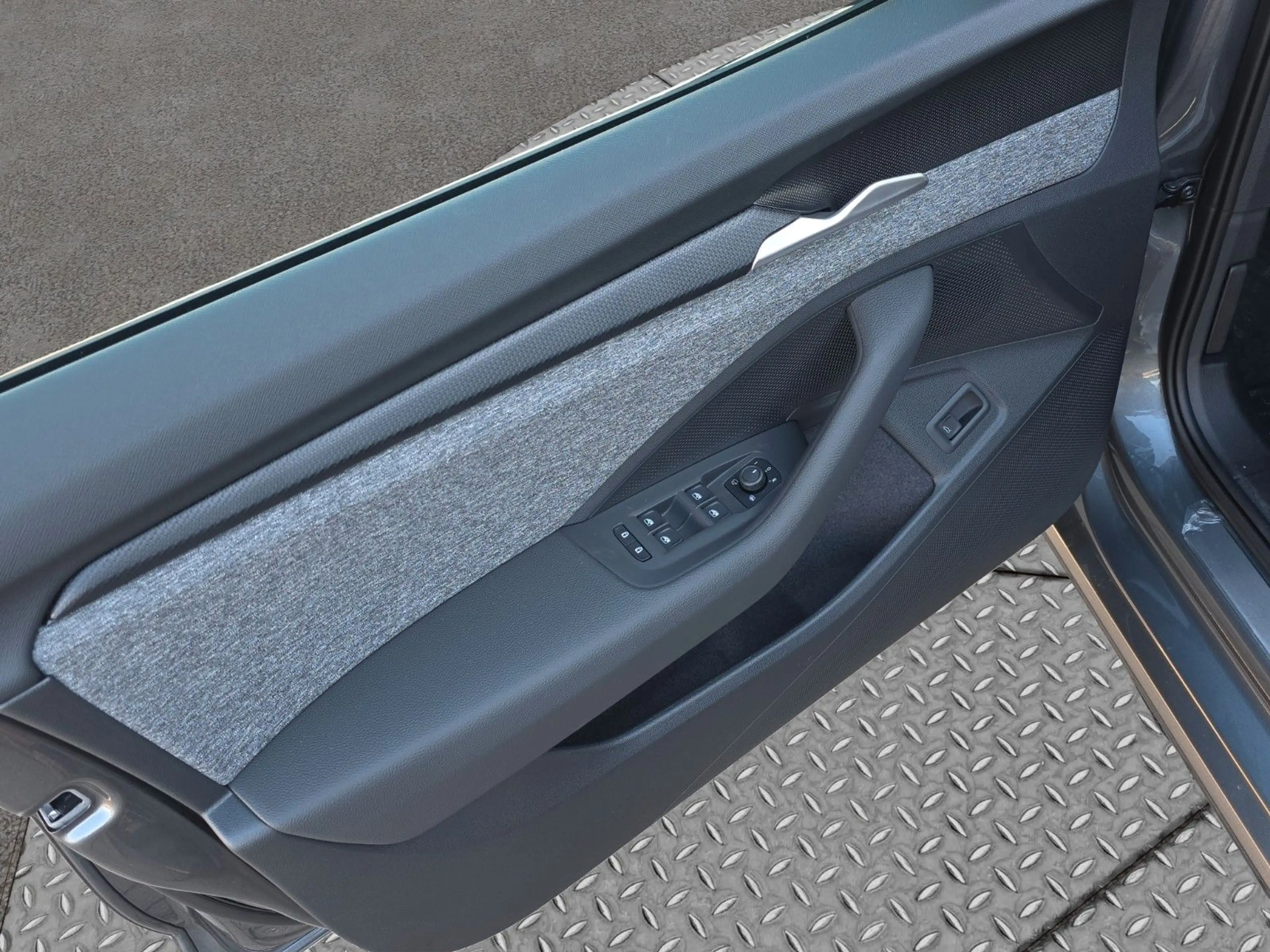 Skoda Superb Combi 2.0 TDI 142 kW 4x4 Selection LED — photo 8