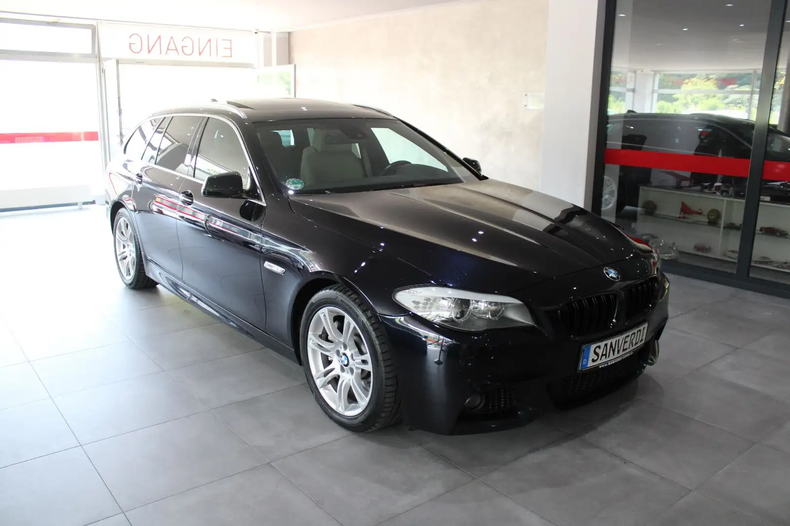 BMW 530 dT M-SPORTPAKET INDIVIDUAL HEAD-UP SOFT-CLOSE Negro - 2